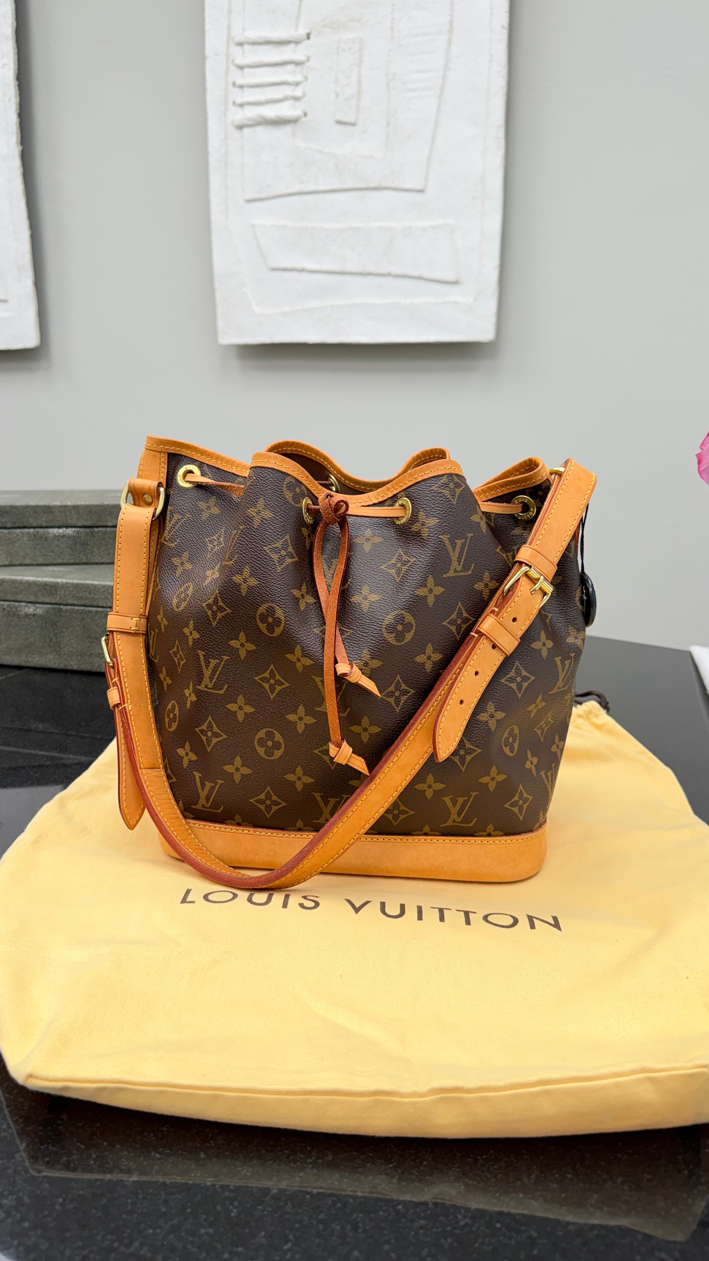*DONS DROP* Louis Vuitton Monogram Petit Noe NM Shoulder Bag