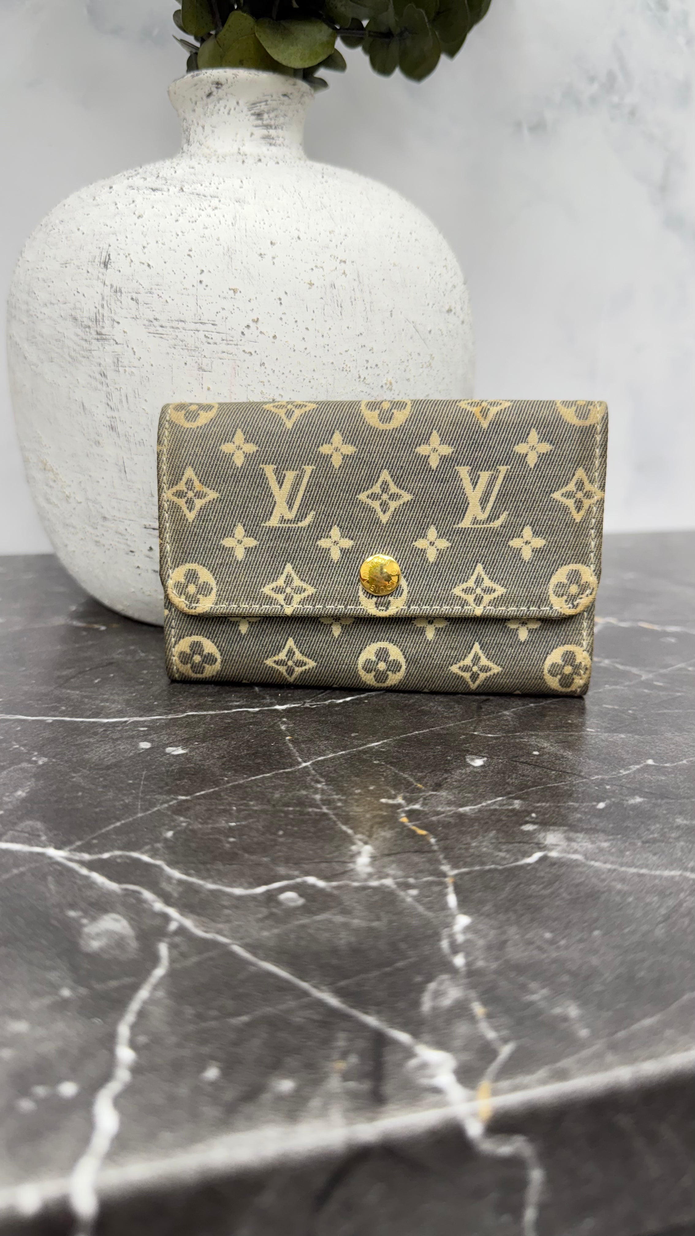 Louis Vuitton Blue Mini Lin 6 Key Ring Case