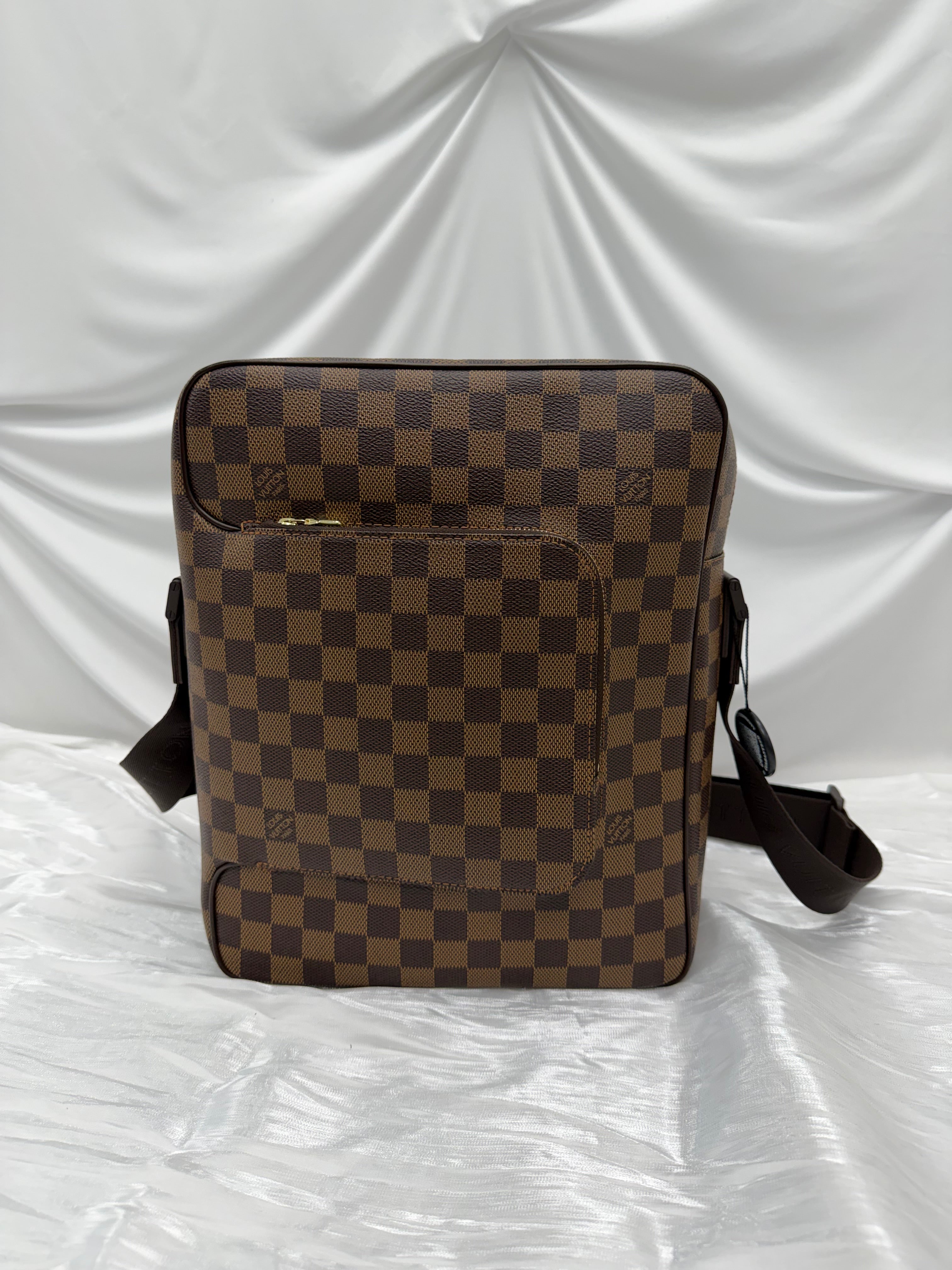 Louis Vuitton Damier Ebene Olav Messenger Bag