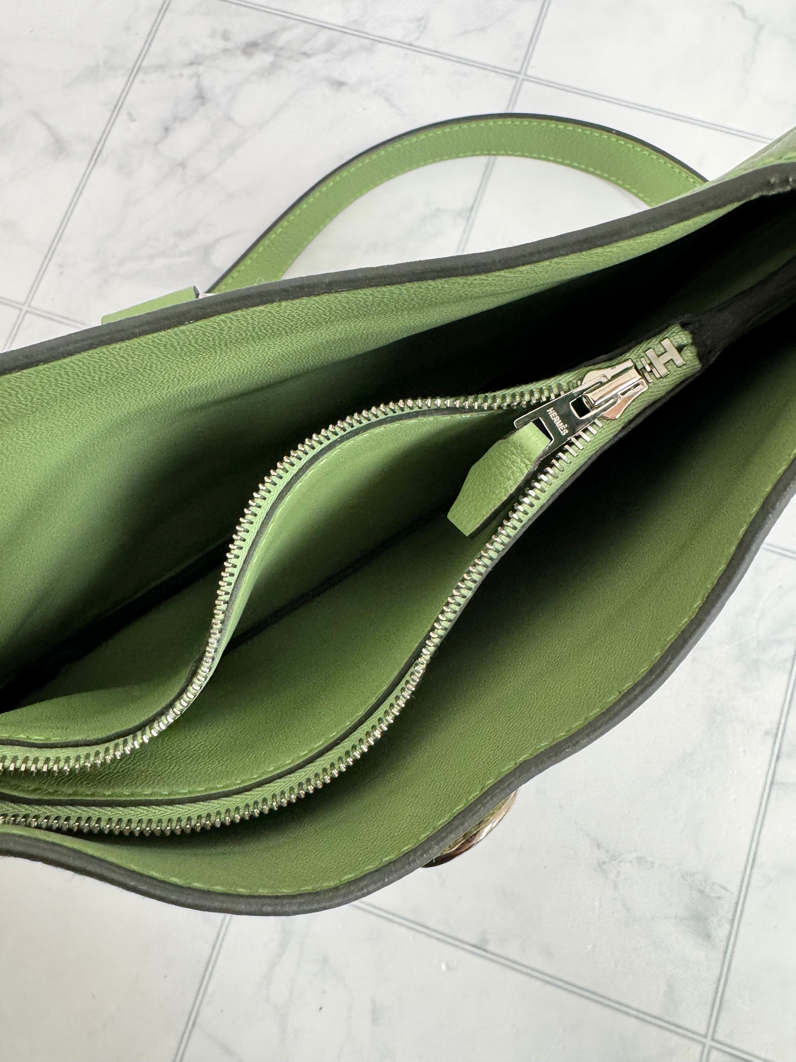 Hermes Vert Criquet Leather Trim Duo 24 Bag