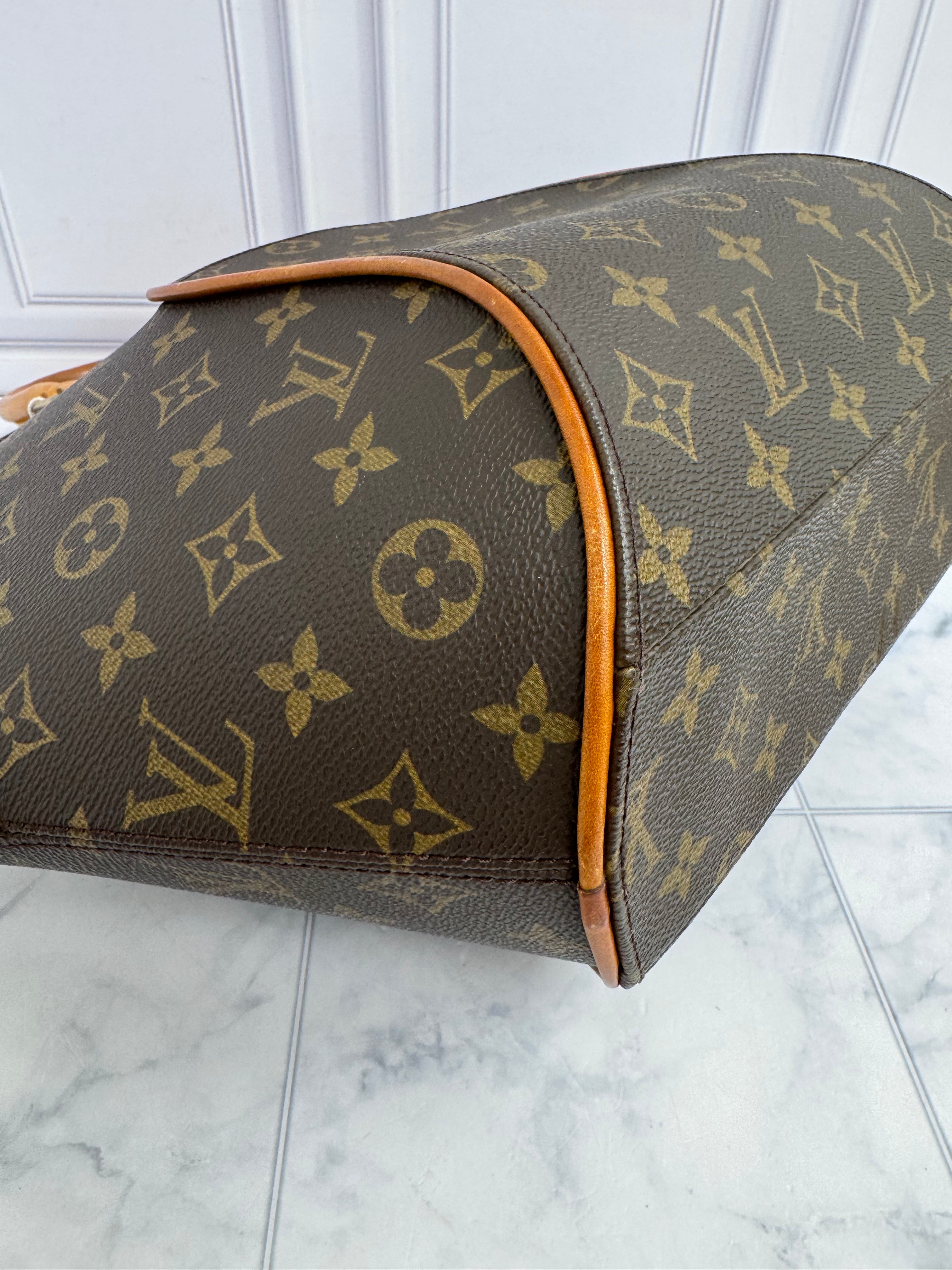 Louis Vuitton Monogram Ellipse MM