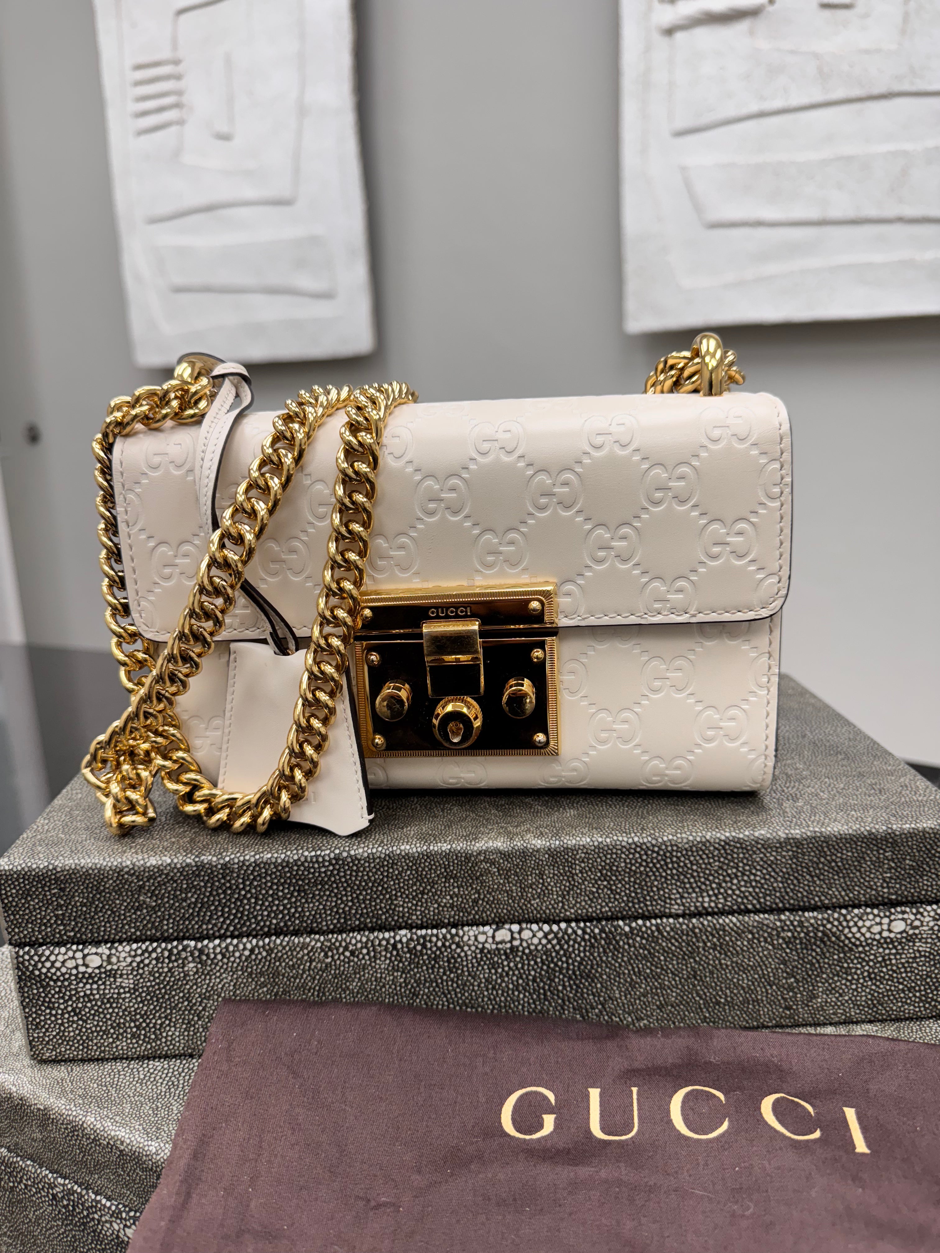 *DONS DROP* Gucci Ivory Guccissima Leather Small Padlock Chain Bag