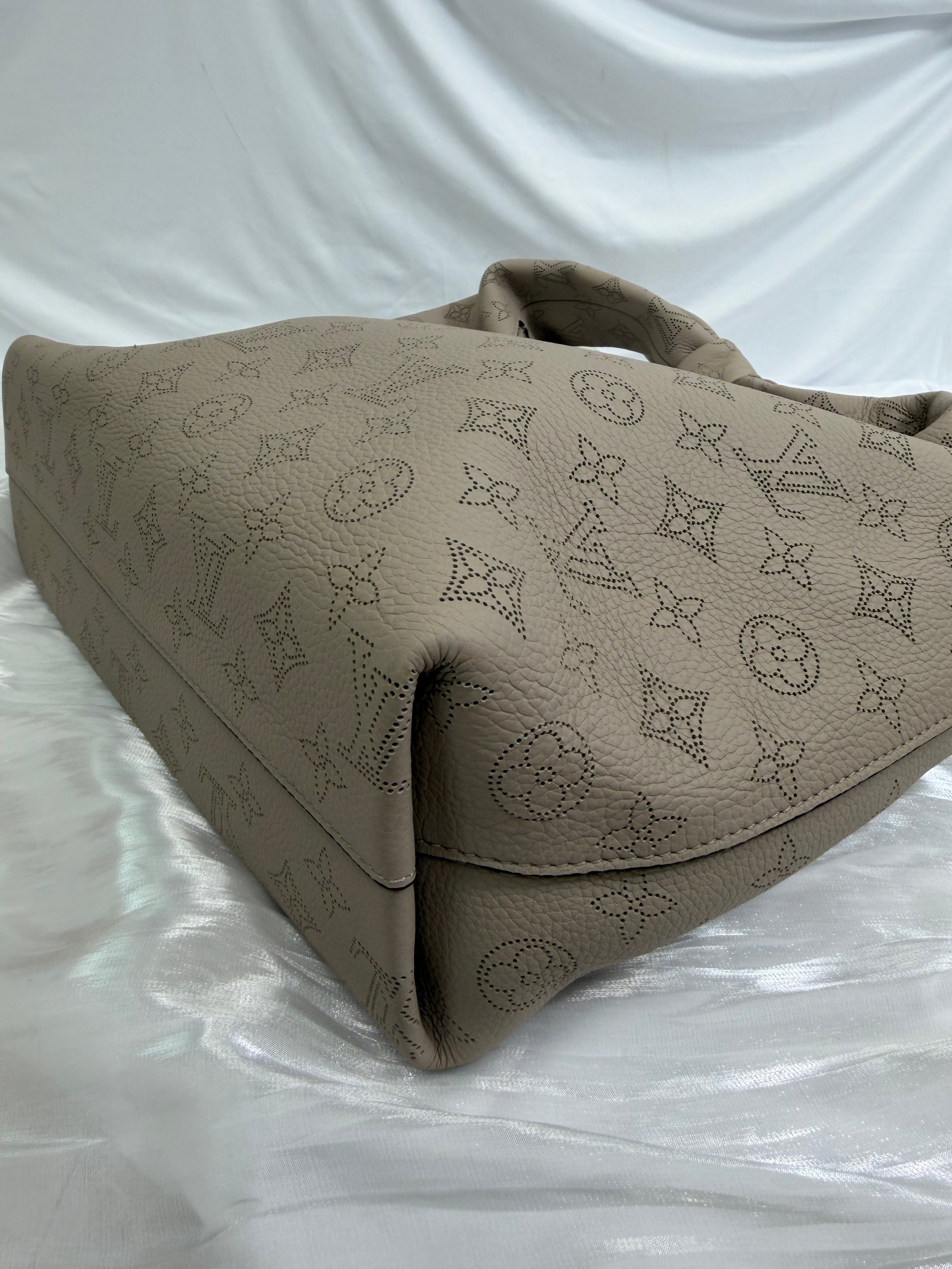 BRAND NEW Louis Vuitton Monogram Greige Mahina Leather Why Knot MM Bag