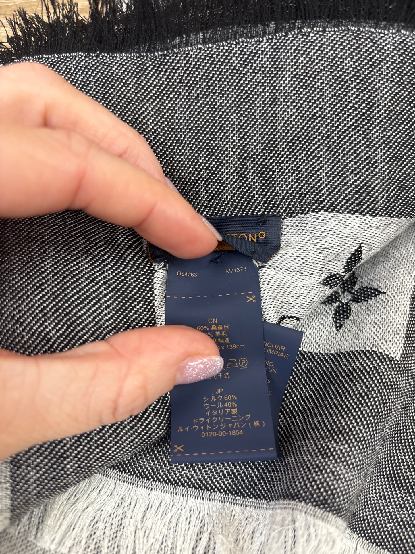 Louis Vuitton Black Gray Monogram Scarf