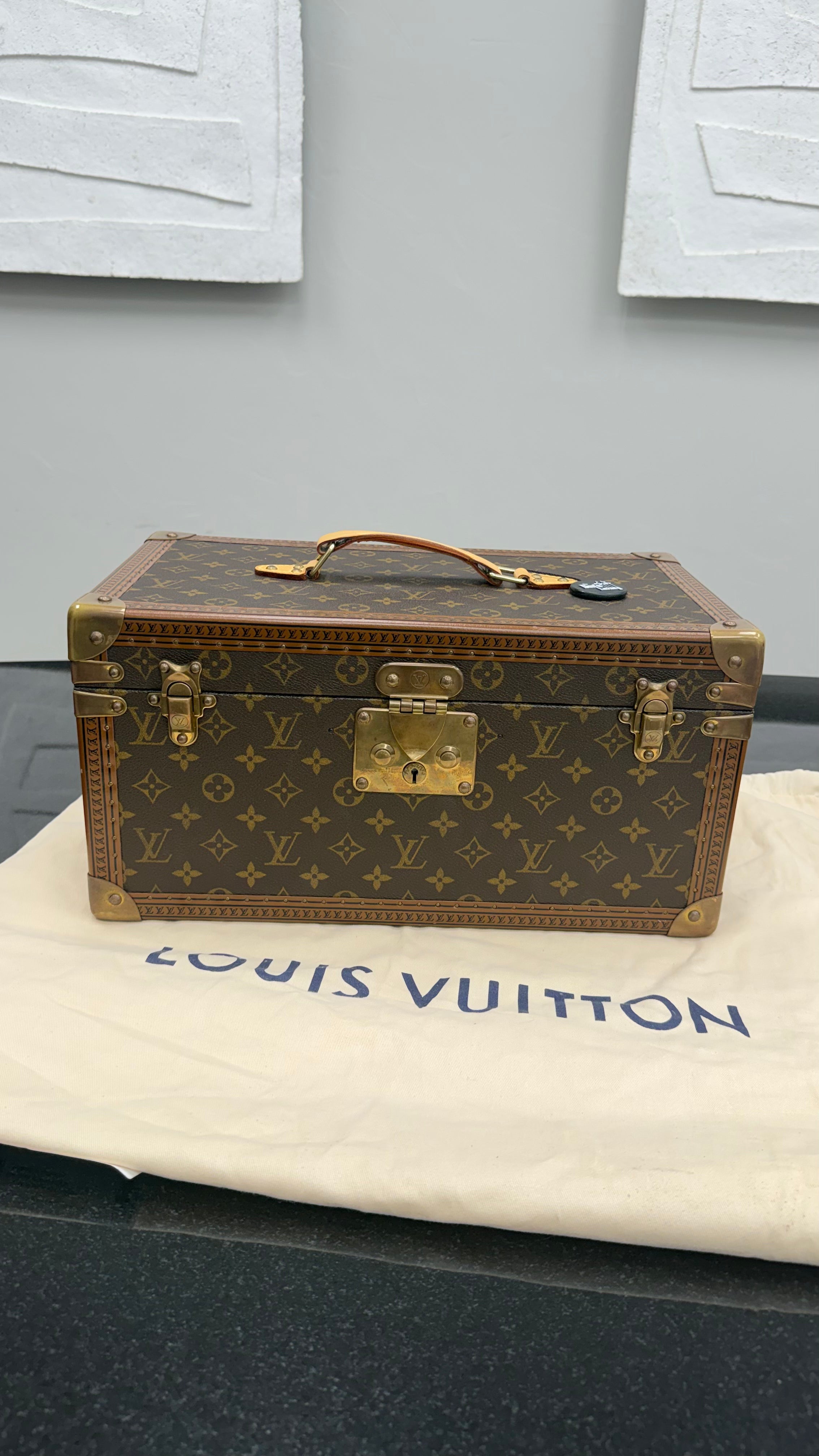 Louis Vuitton Monogram Boîte Bouteilles Et Glace Beauty Trunk