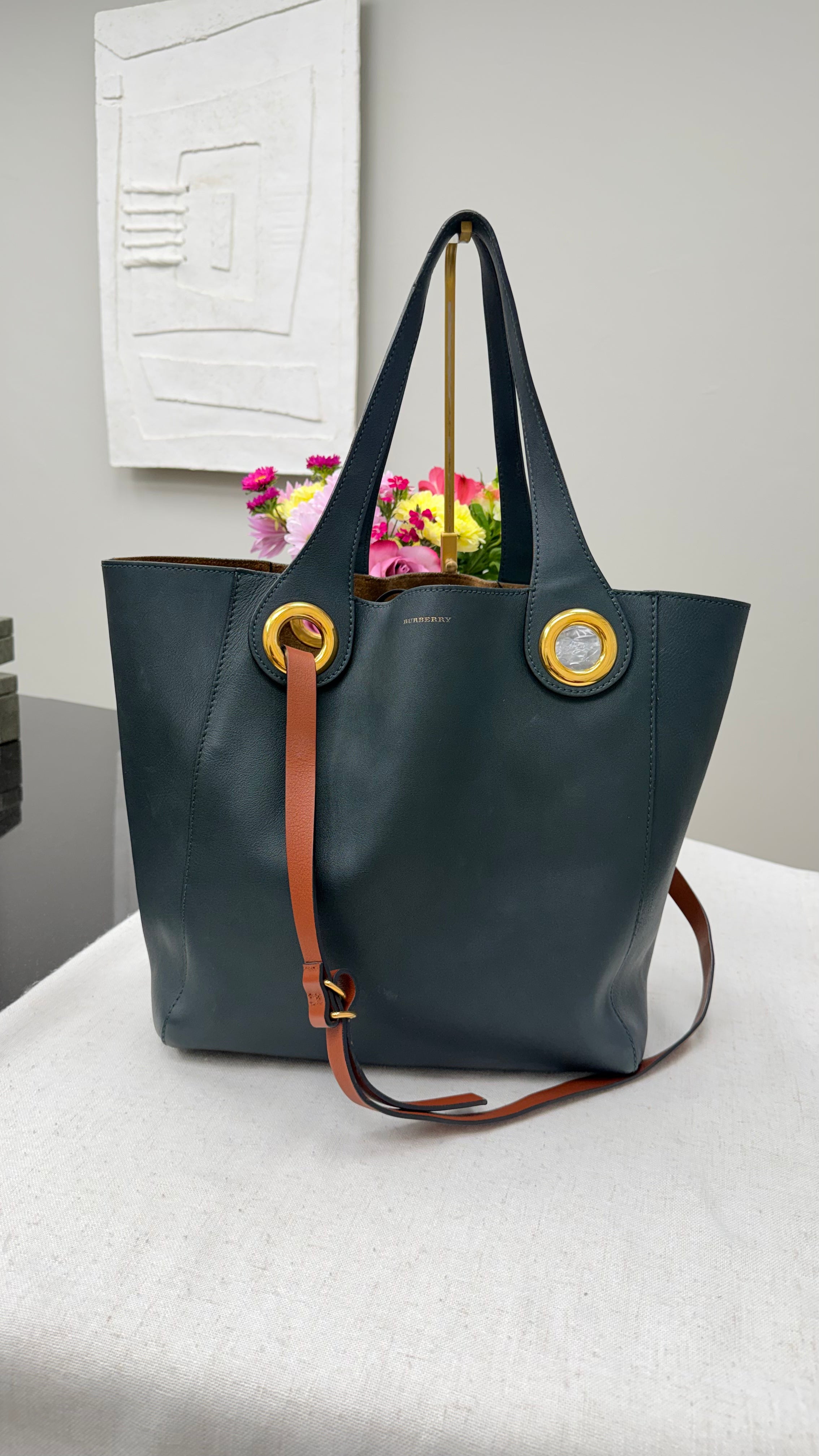 *DONS DROP* Burberry Green Leather Grommet Tote Bag