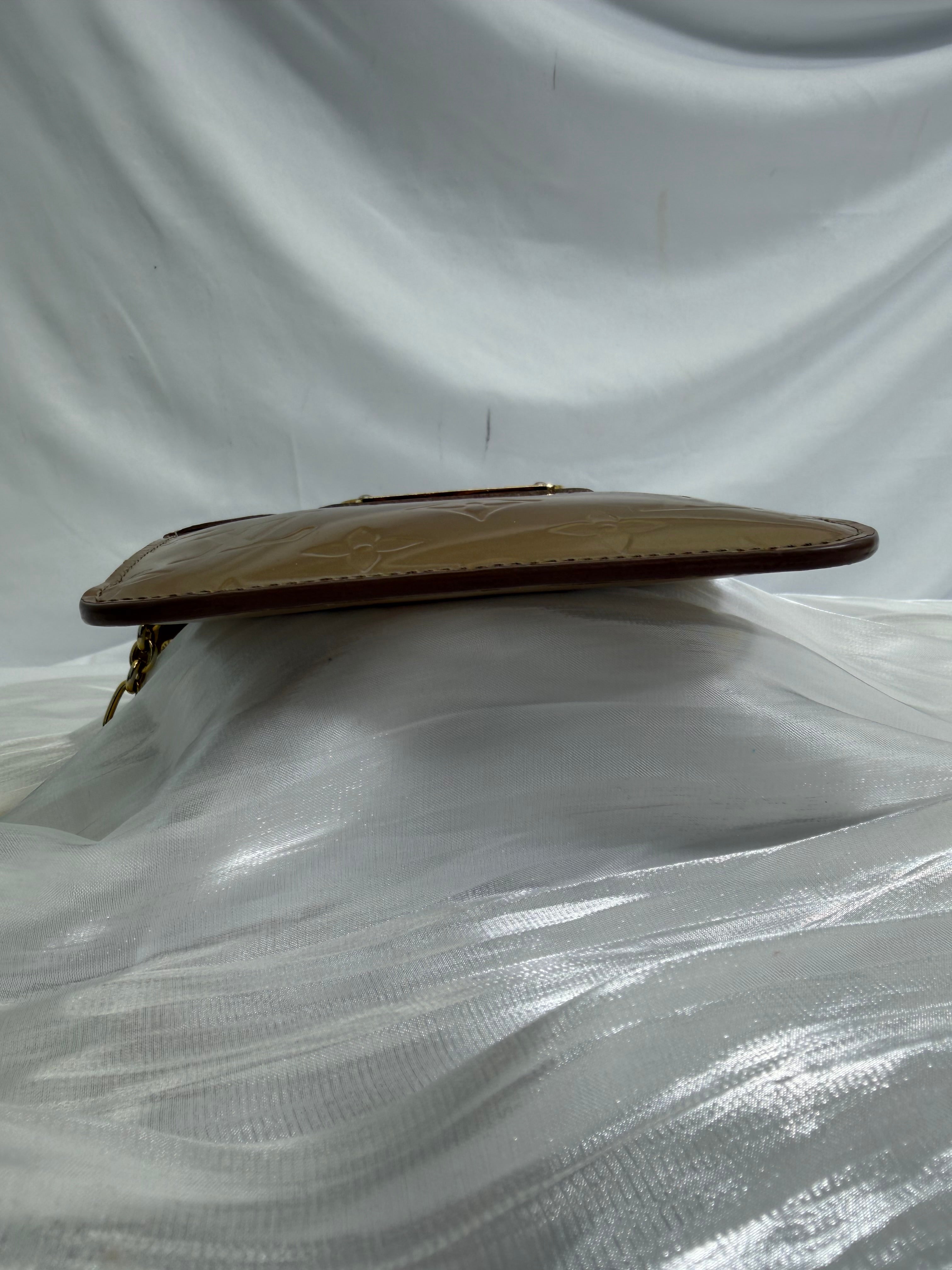 Louis Vuitton Bronze Vernis Pochette Cles