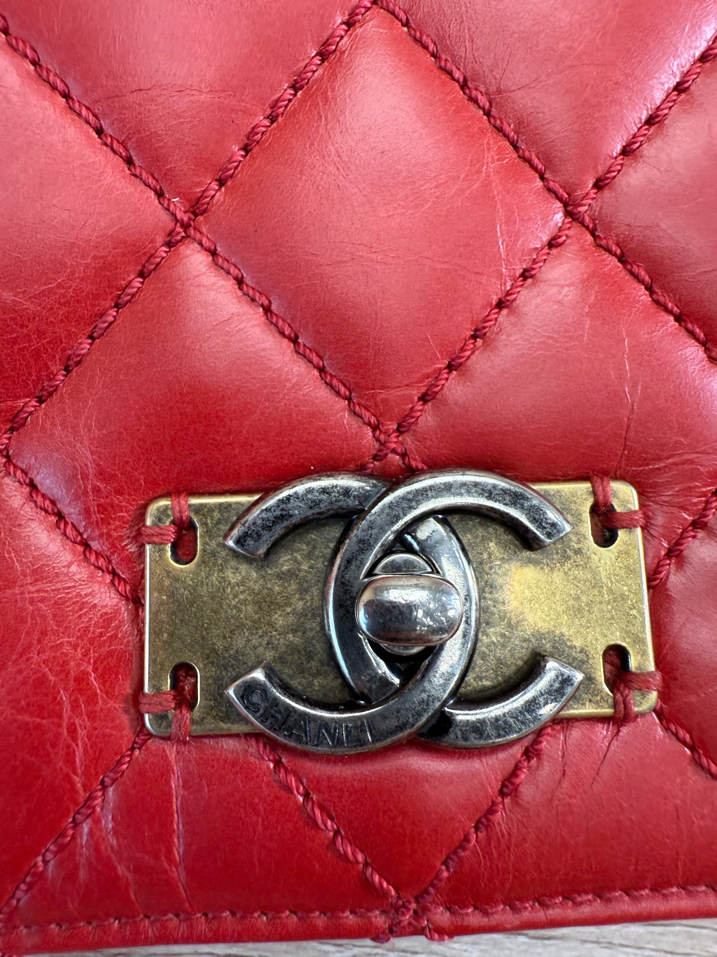 Chanel Red Crumpled Quilted Calfskin Chain Crossbody Bag
