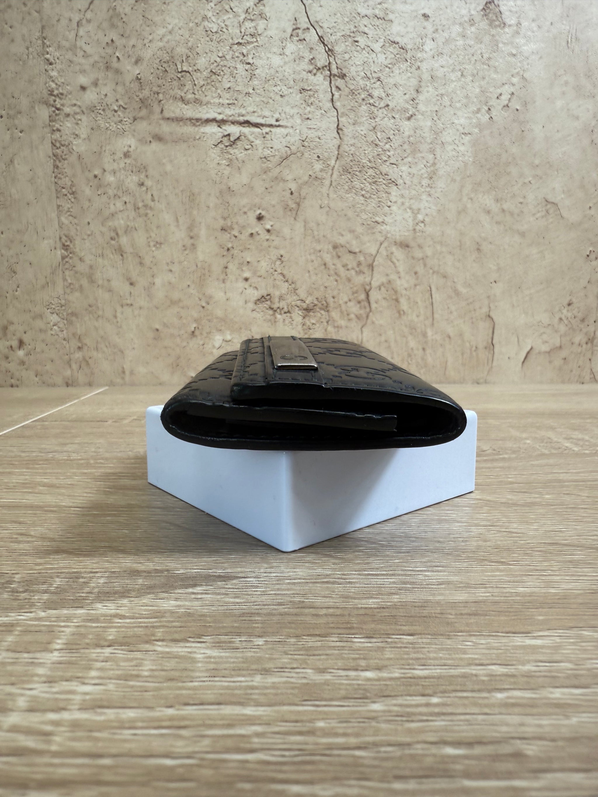 Gucci Guccissima Black Leather 6 Key Holder