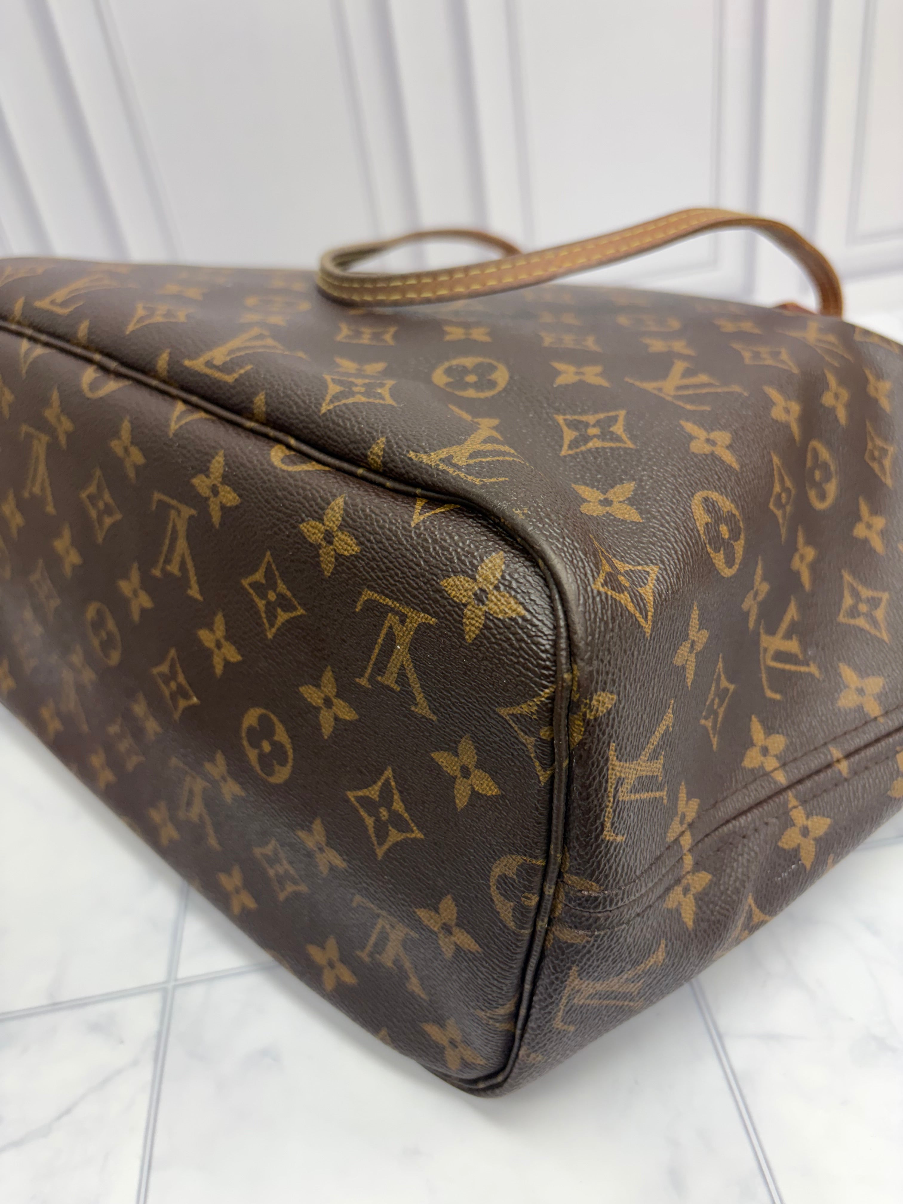 Louis Vuitton Monogram Neverfull MM & Pouch