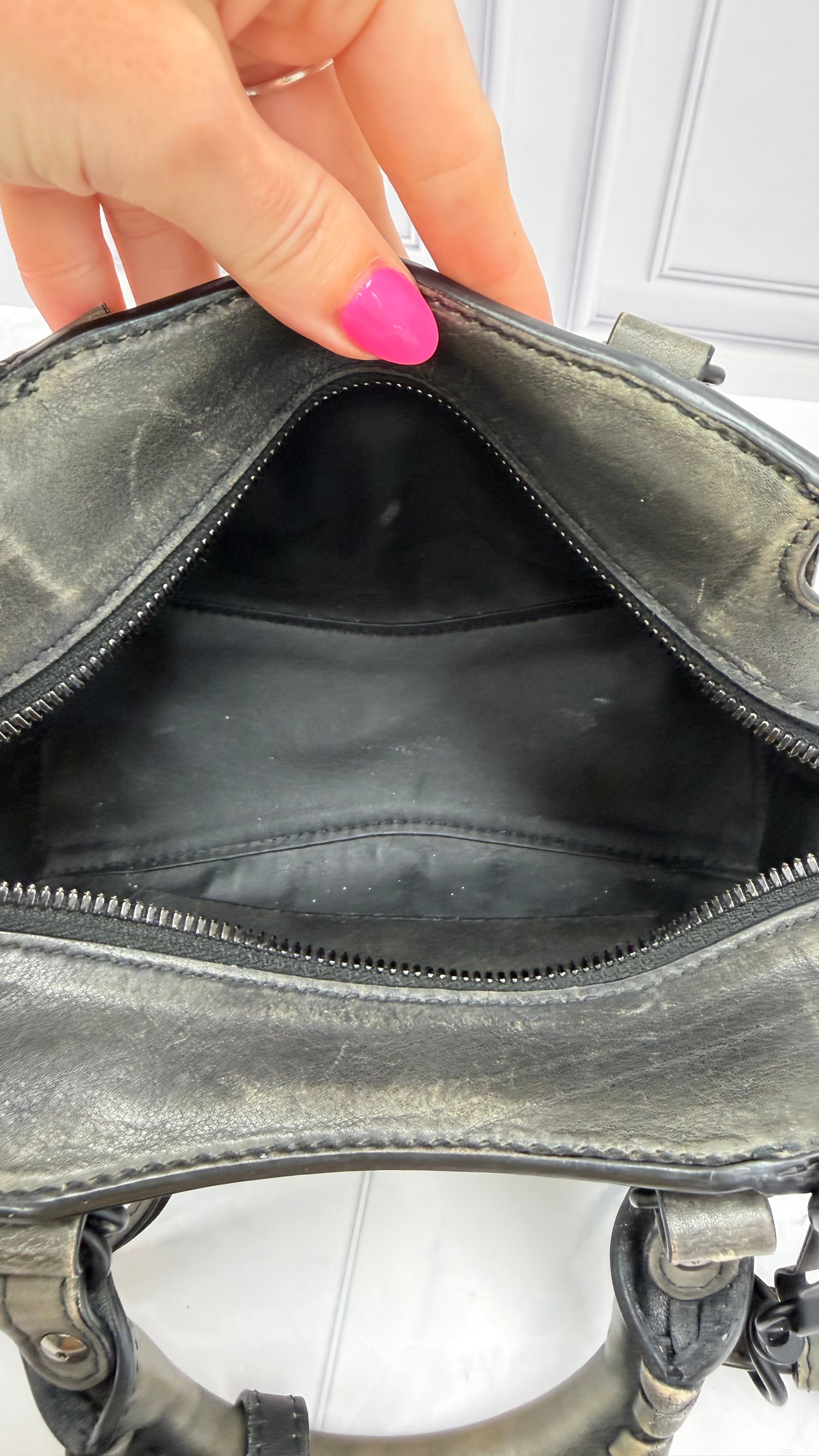Balenciaga Black Distressed Leather Neo Classic City Bag