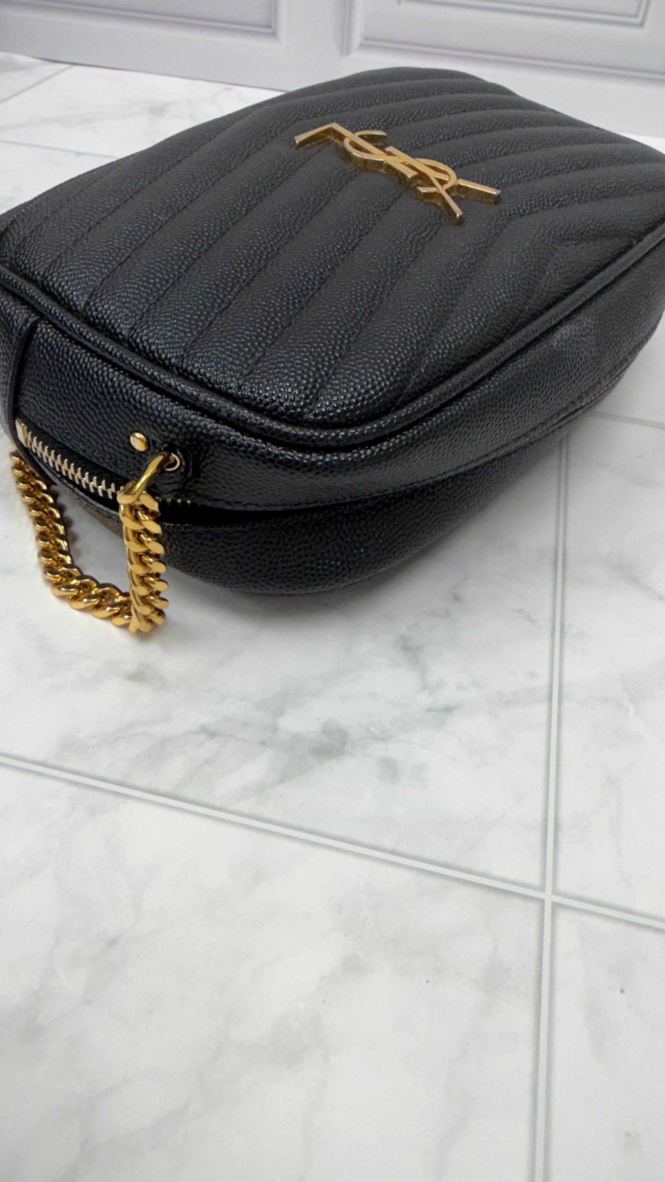 *DONS DROP* Saint Laurent YSL Black Pebbled Leather Chevron Lou Camera Bag