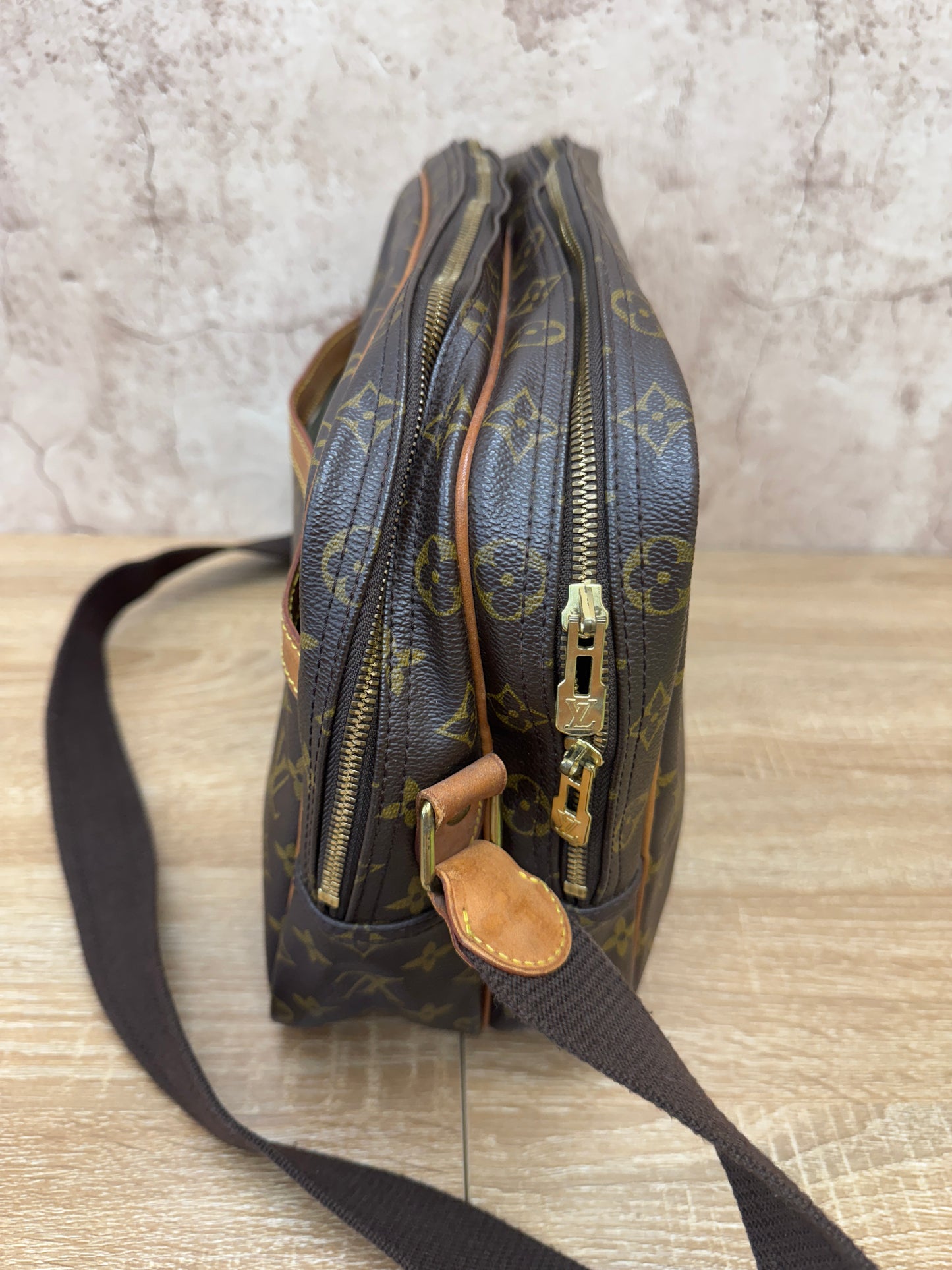 Louis Vuitton Monogram Reporter GM