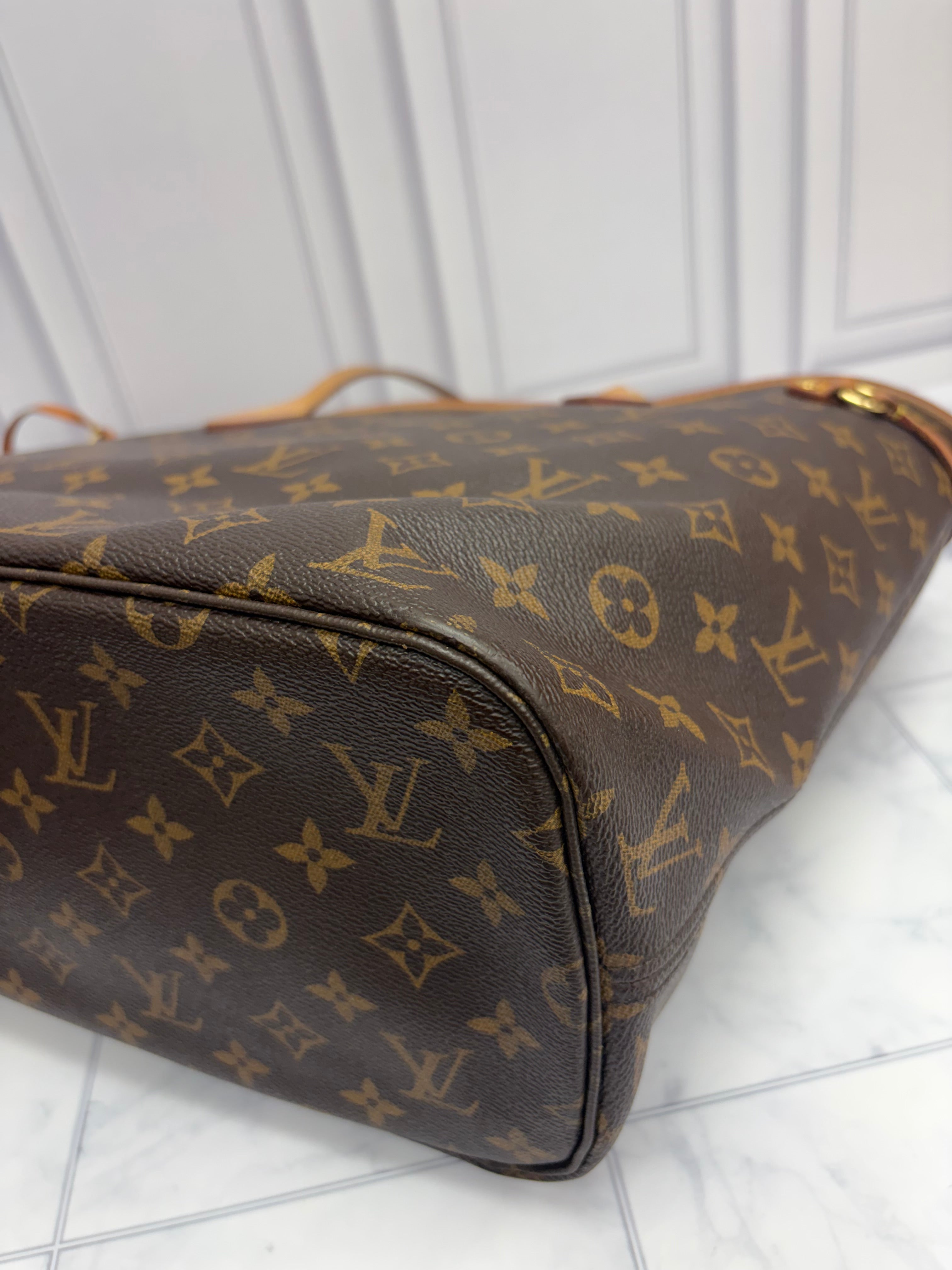 Louis Vuitton Monogram Neverfull MM & Pouch
