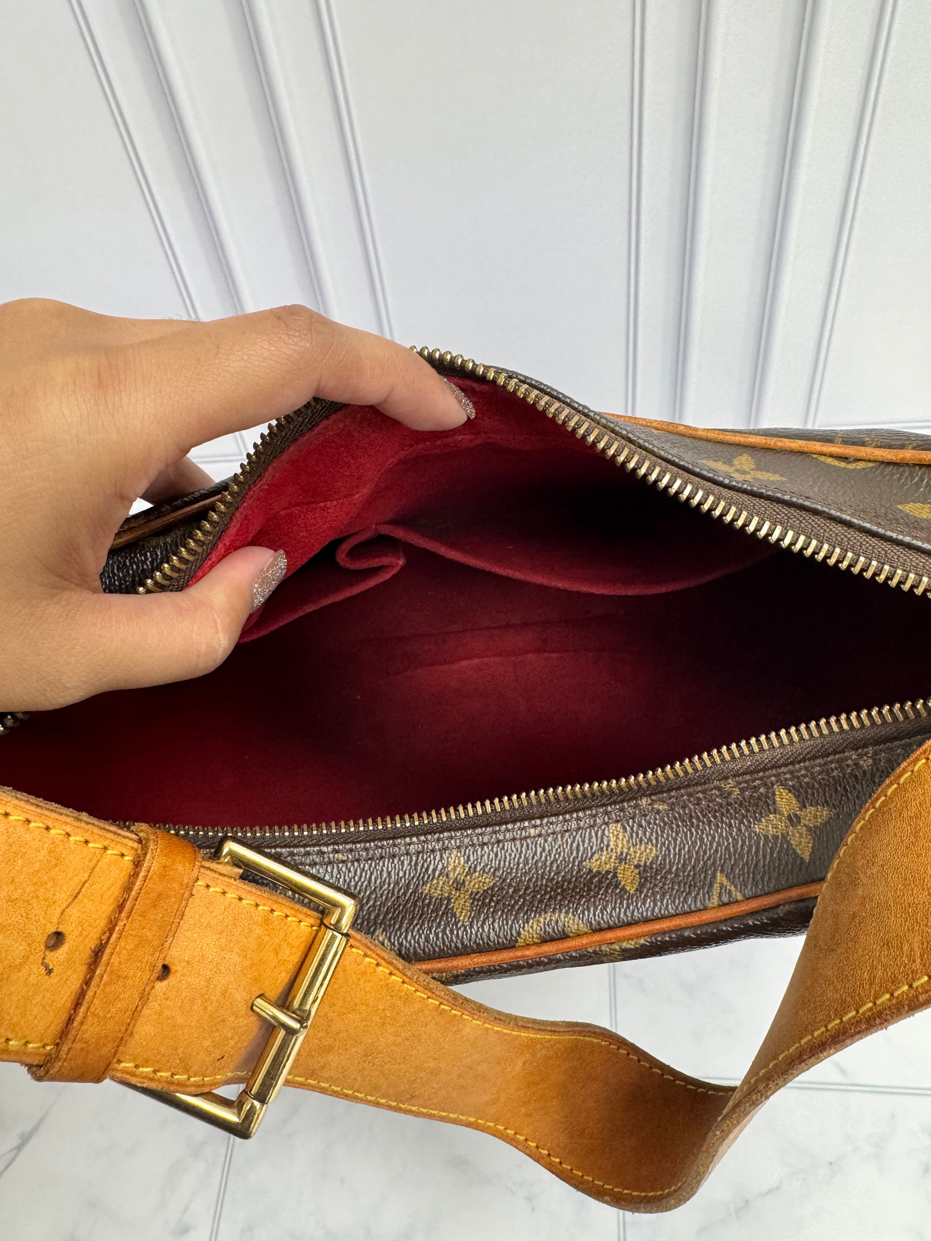 *DONS DROP* Louis Vuitton Monogram Croissant GM Shoulder Bag