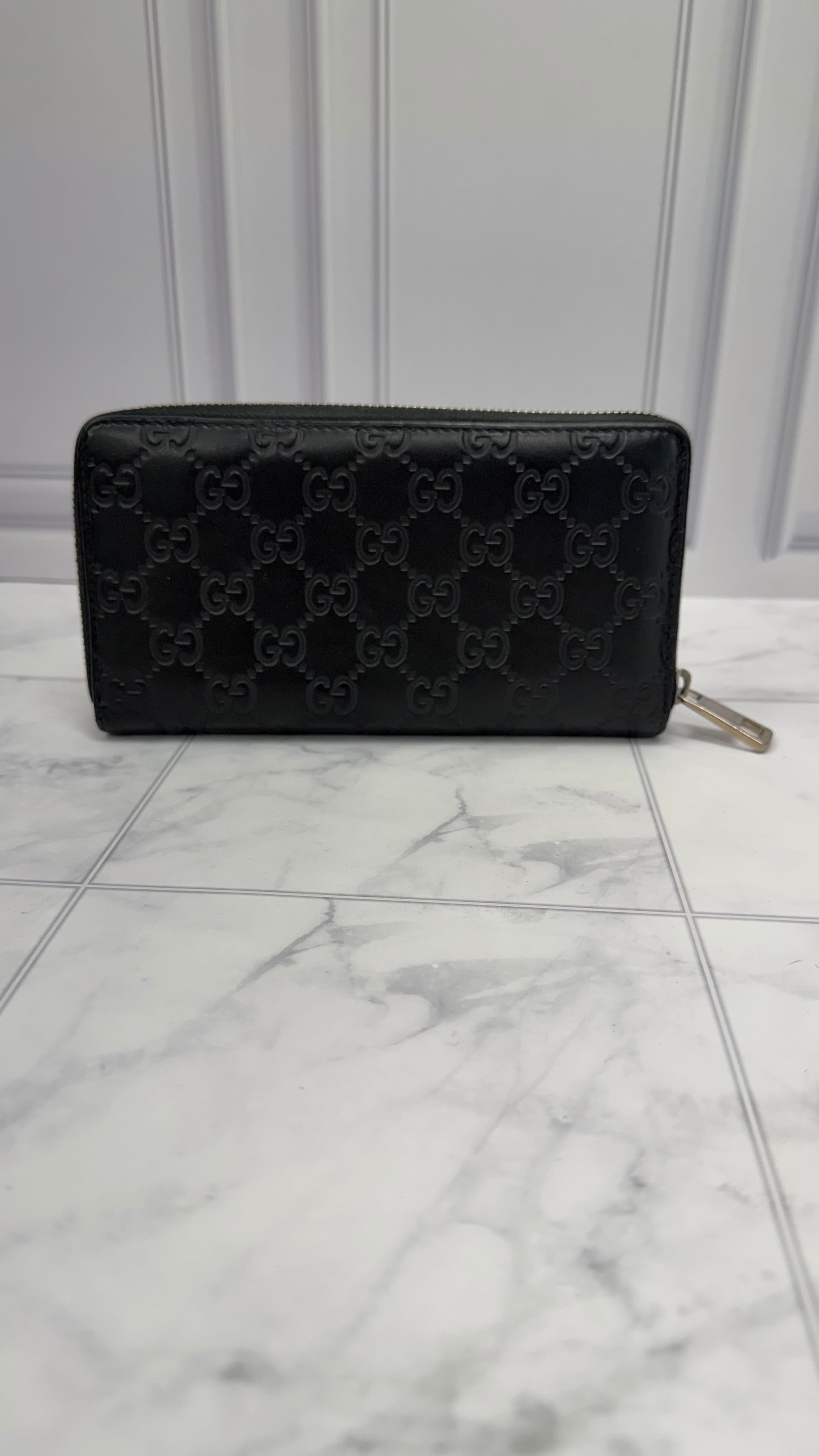 *DONS DROP* Gucci Black Leather GG Embossed Zippy Wallet
