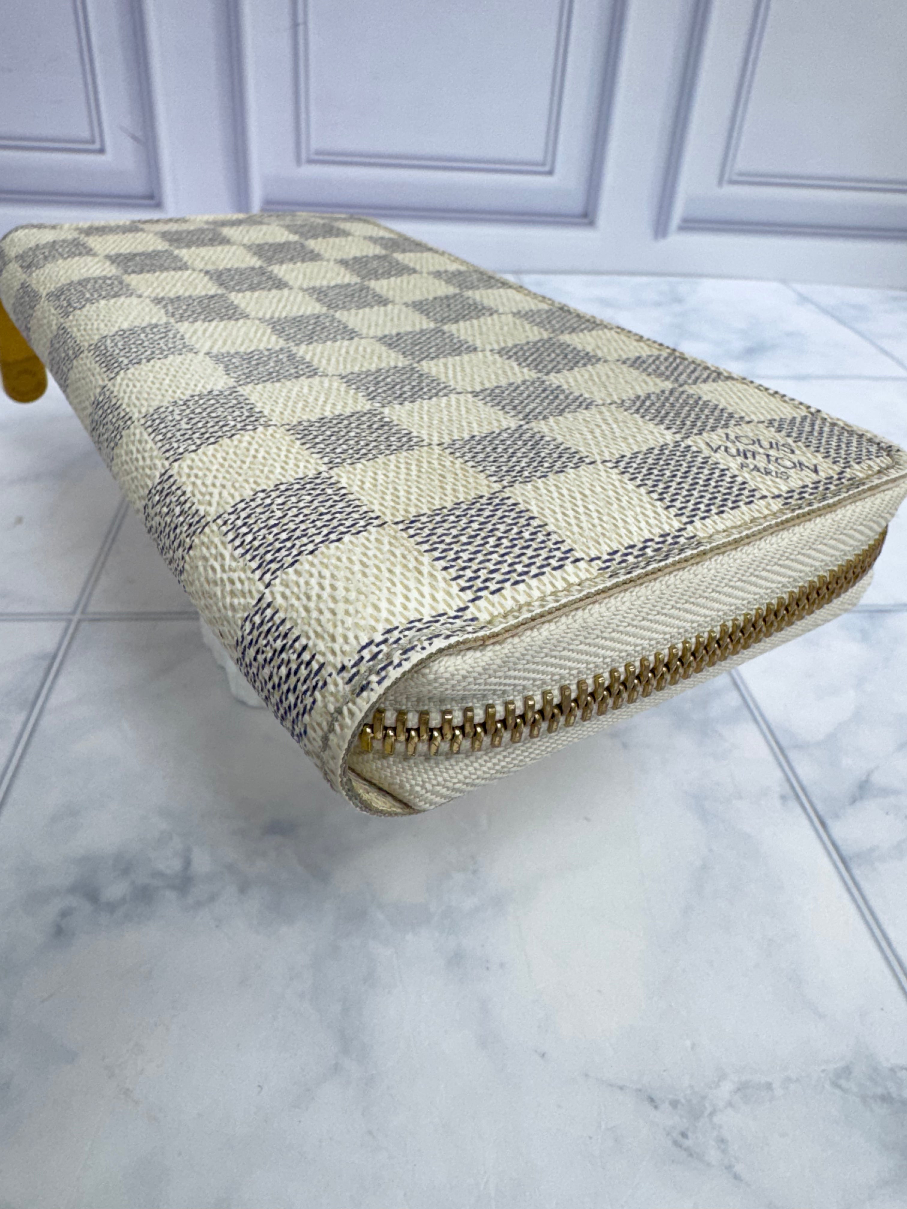 Louis Vuitton Damier Azur Zippy Wallet