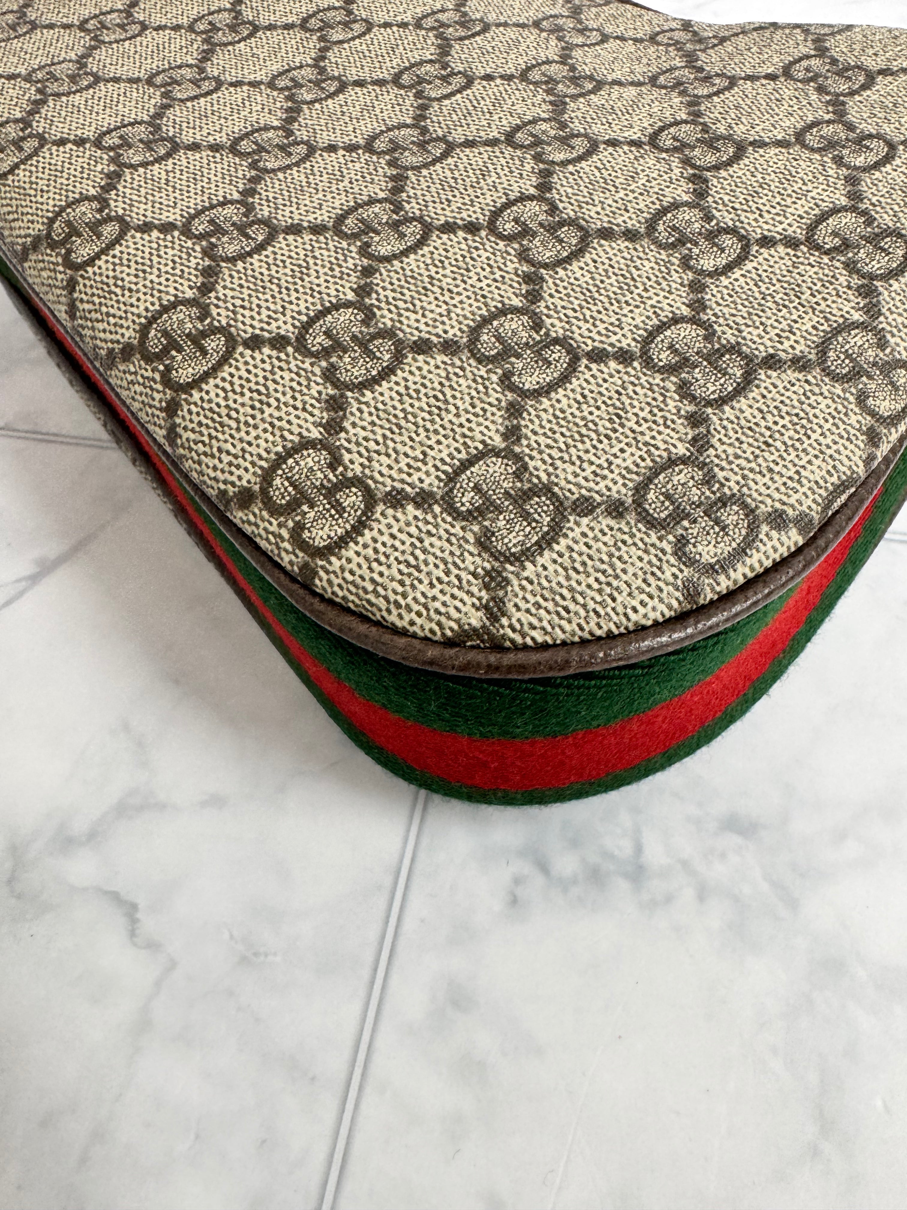 *DONS DROP* Gucci GG Supreme Canvas Attache Shoulder Bag