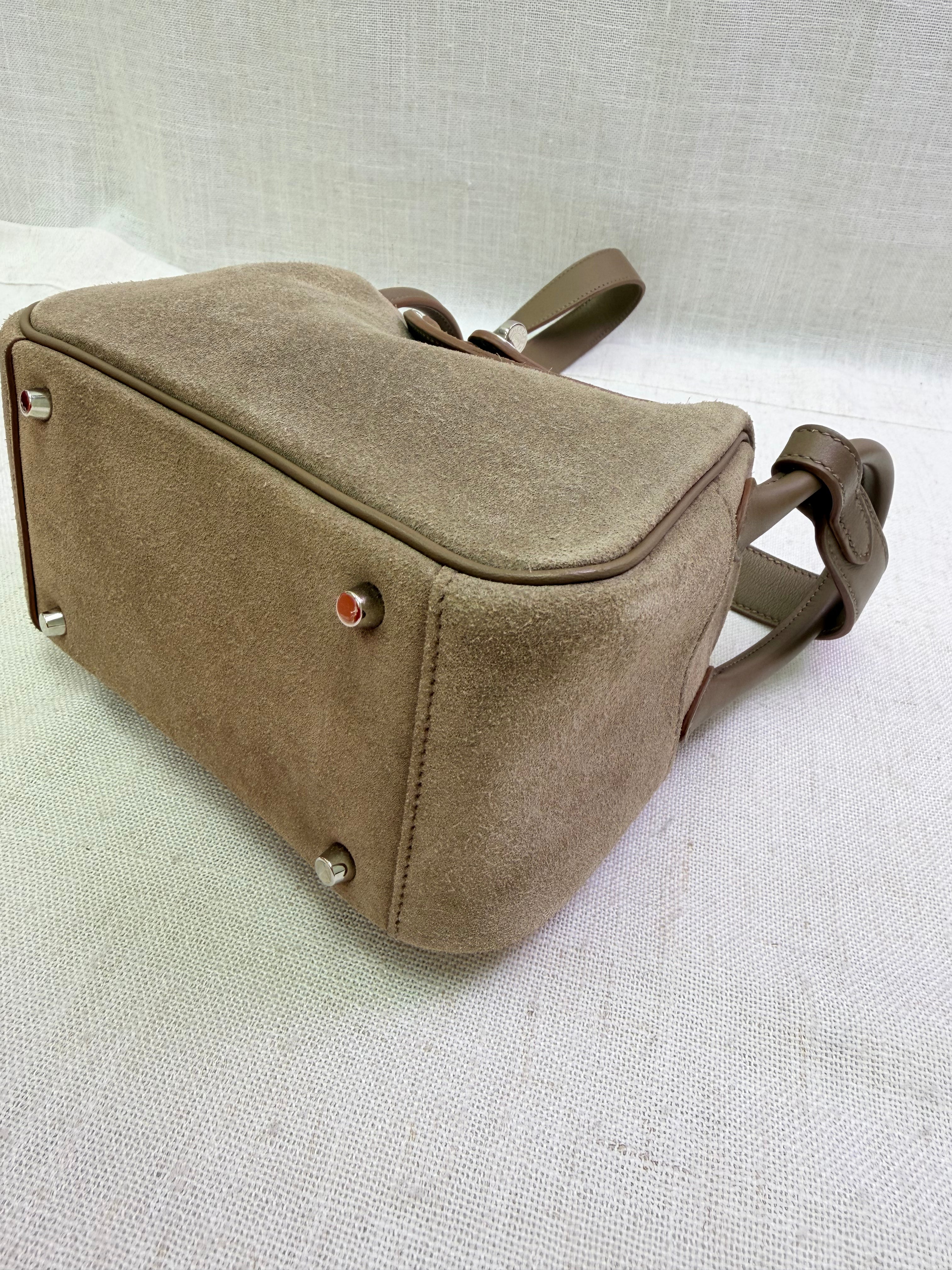 Hermes Gris Caillou Suede & Etoupe Swift Leather Mini Lindy 20 Bag