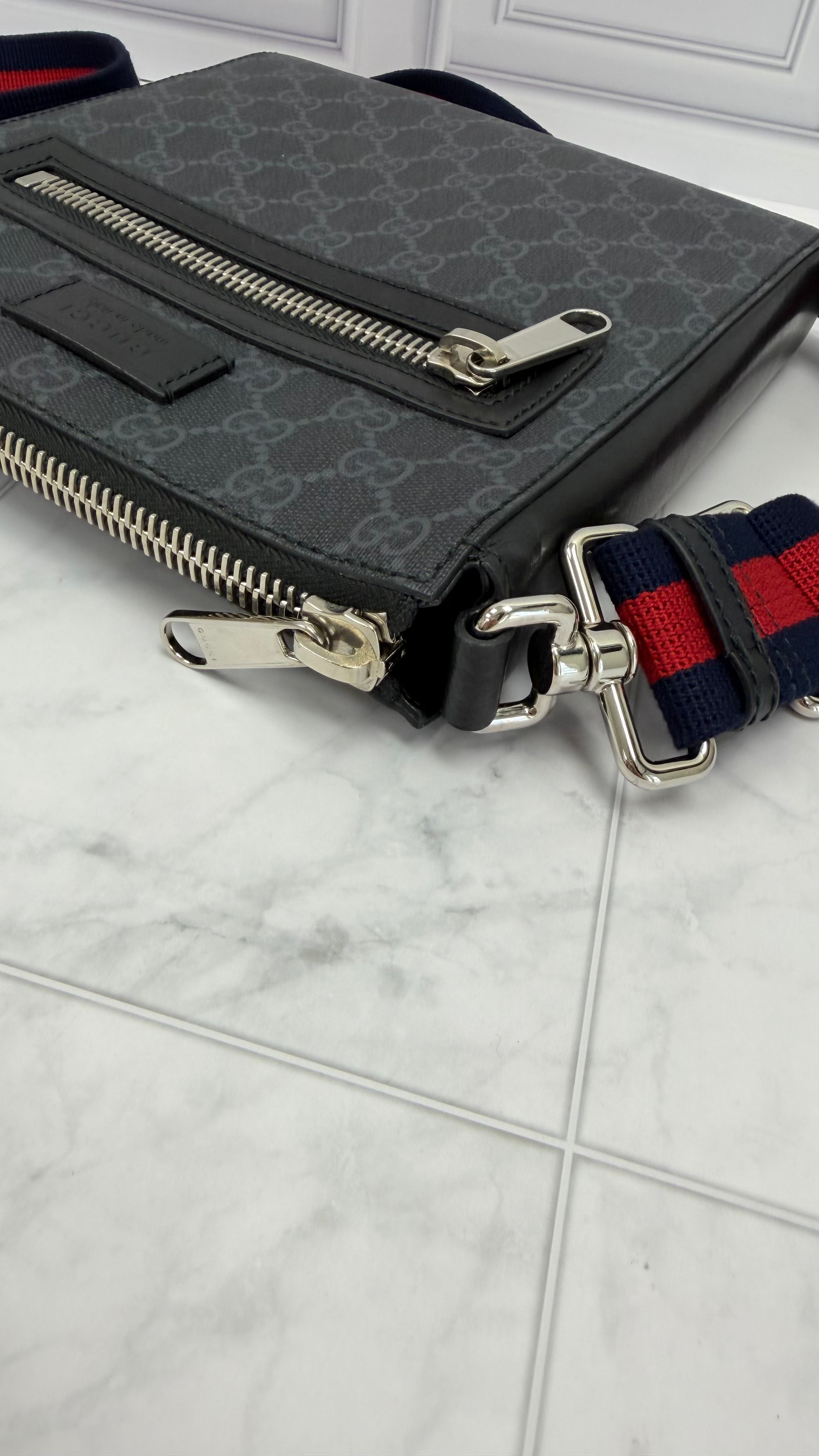 *DONS DROP* Gucci Black & Grey GG Coated Canvas & Web Strap Messenger Bag