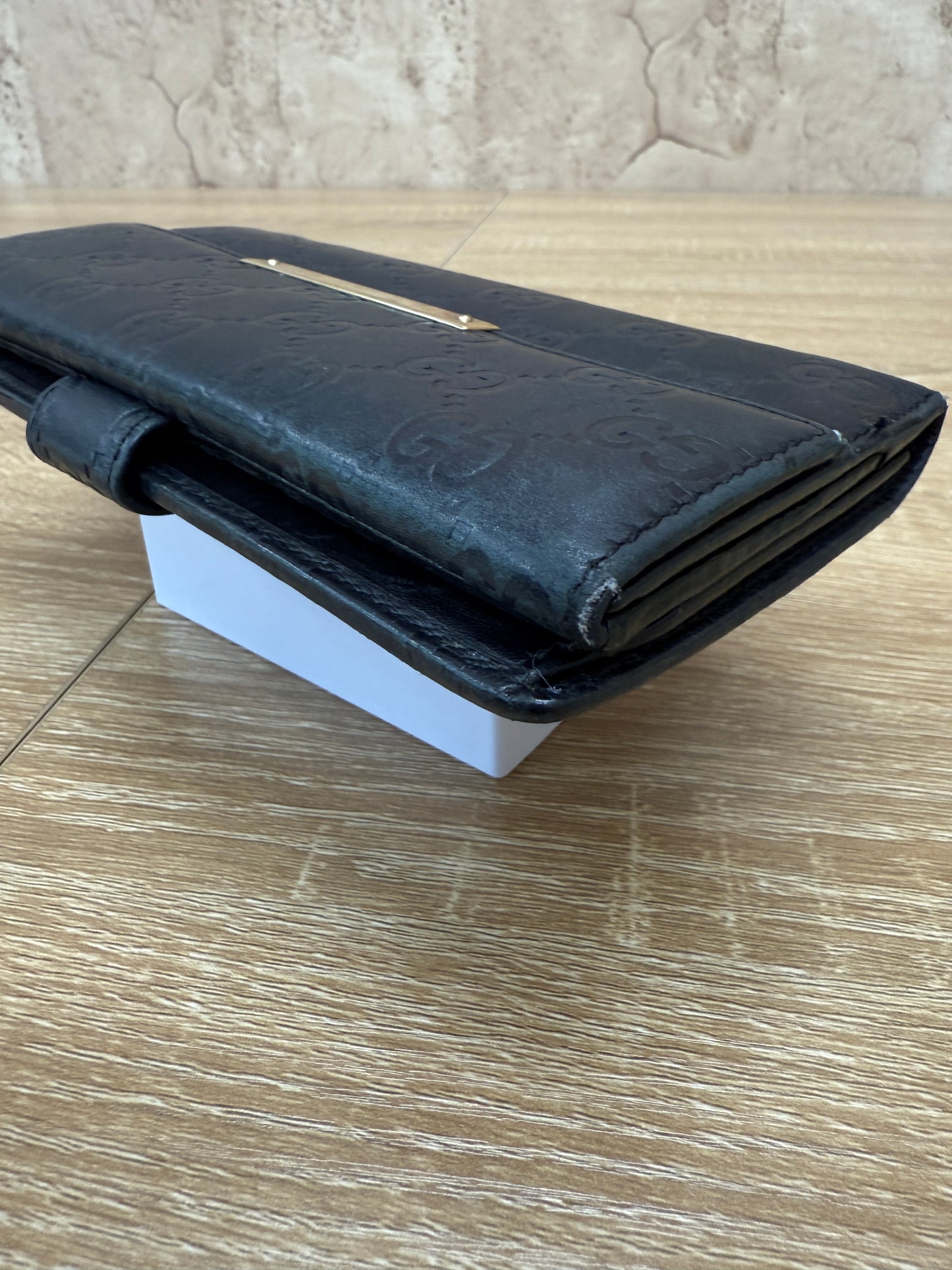 Gucci Black Leather Guccissima Bar Long Wallet