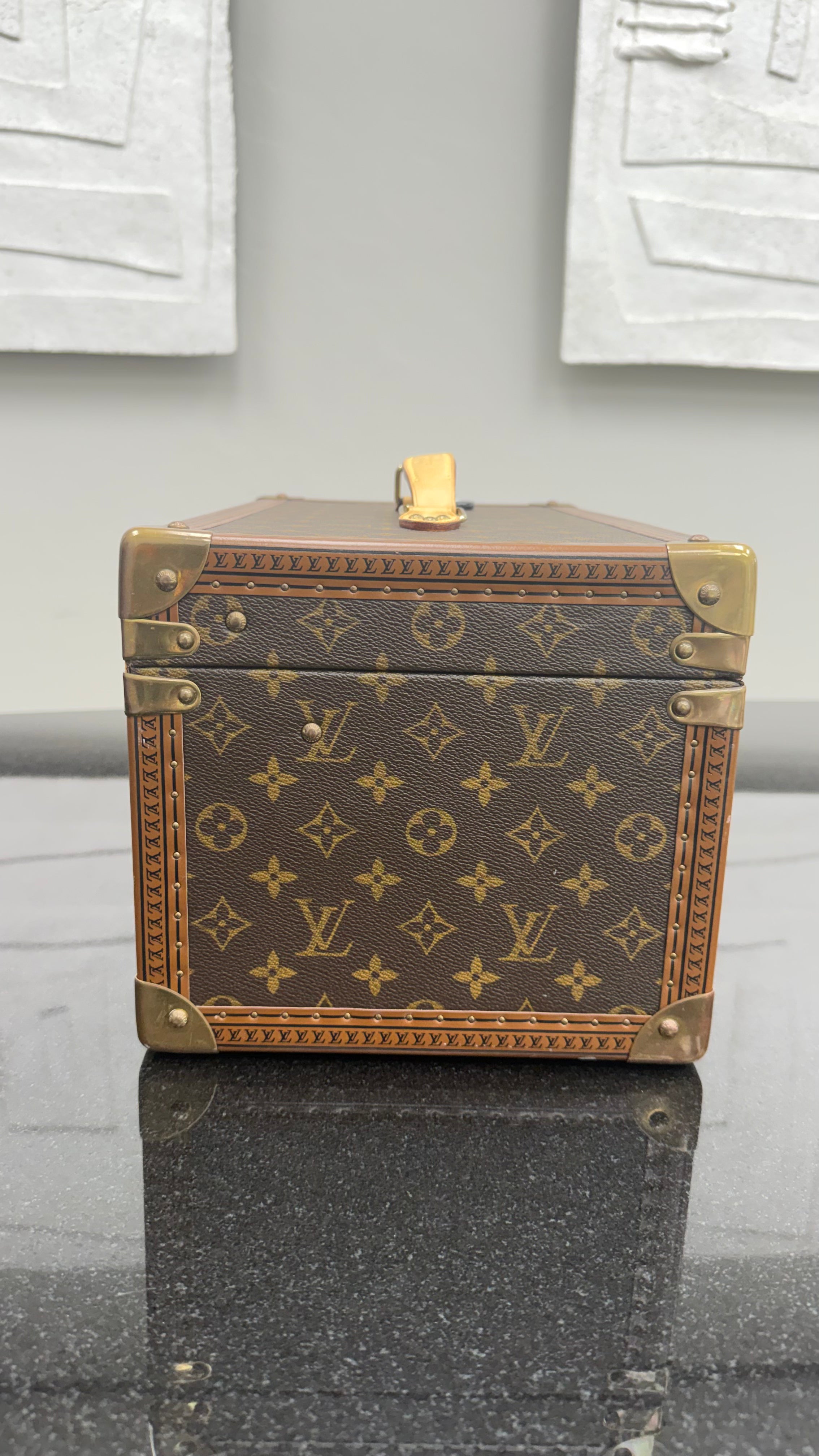Louis Vuitton Monogram Boîte Bouteilles Et Glace Beauty Trunk