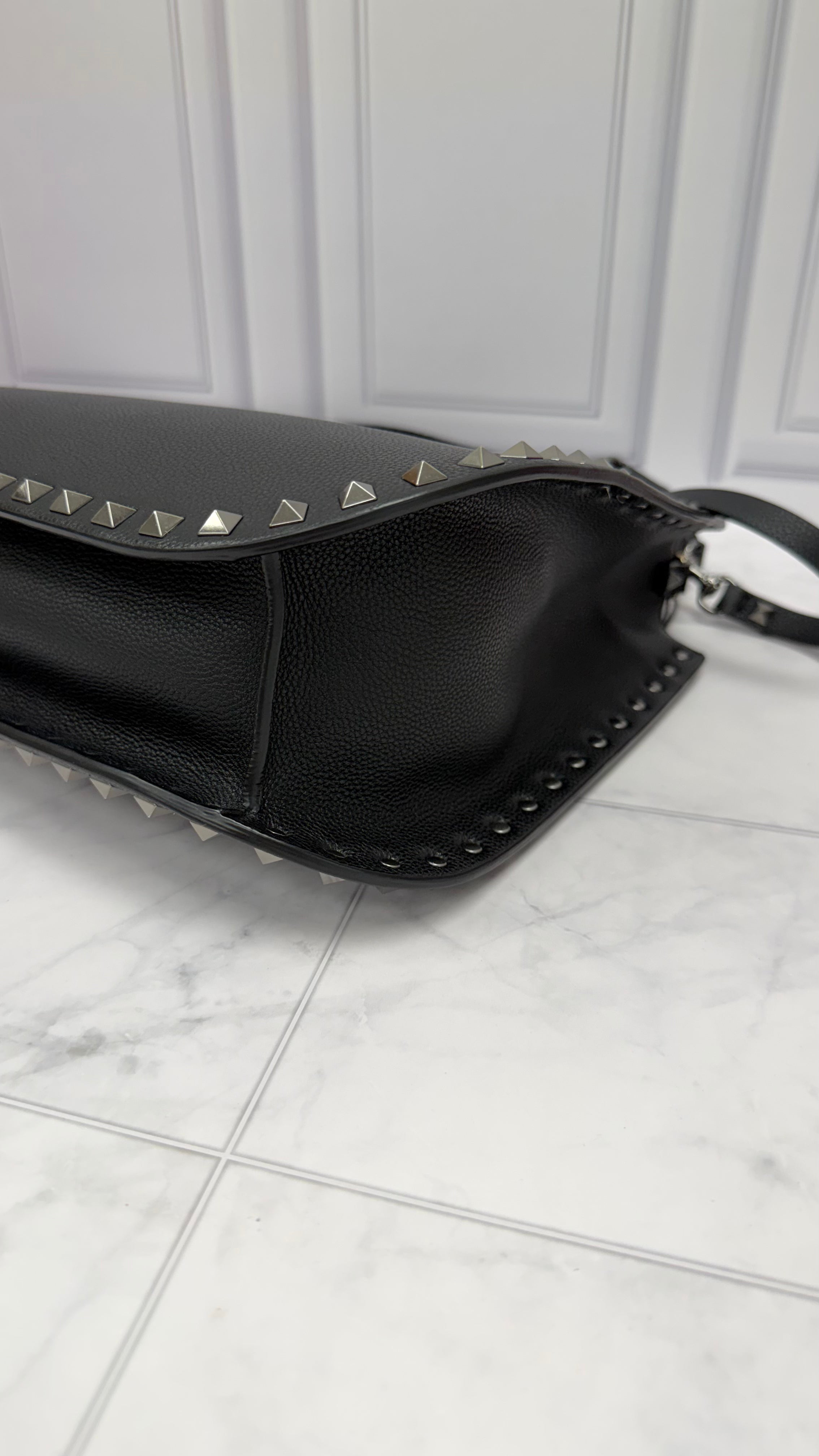 *DONS DROP* Valentino Black Grained Leather Rockstud Shoulder Bag
