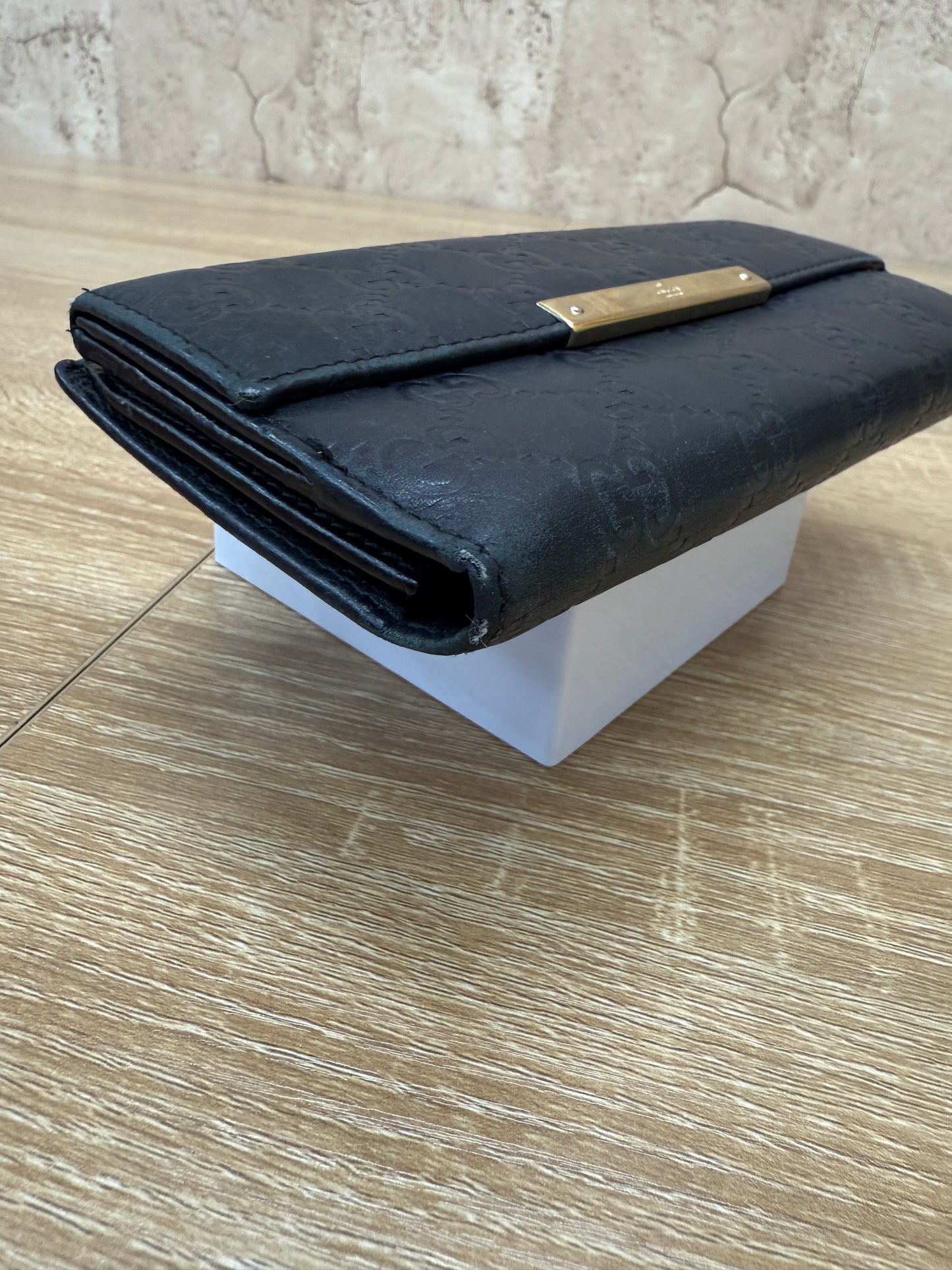Gucci Black Leather Guccissima Bar Long Wallet