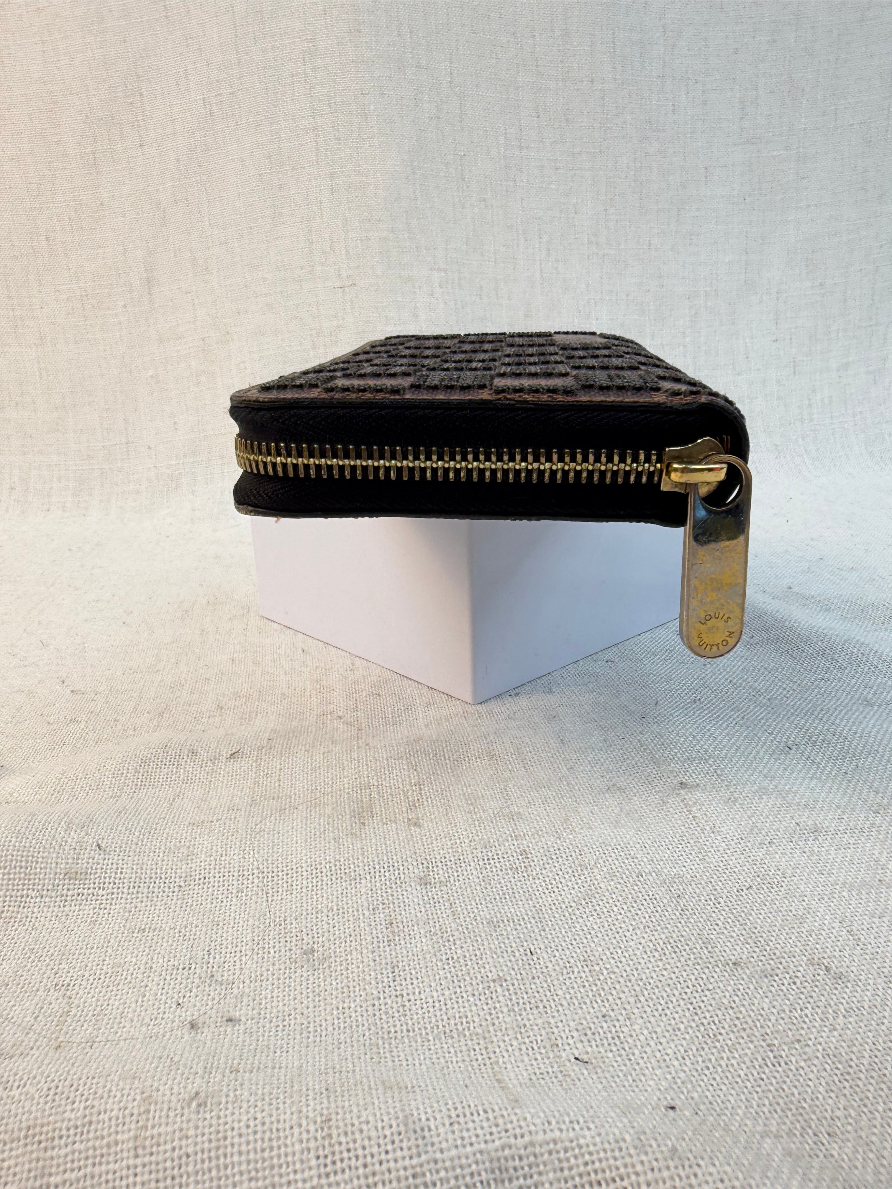Louis Vuitton Limited Edition Damier Ebene Black Sequin Zippy Wallet