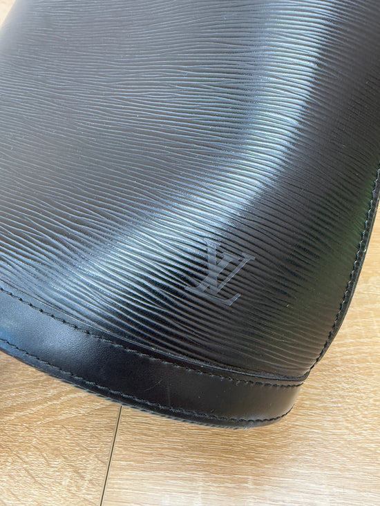 Louis Vuitton Black Epi Cluny Shoulder Bag