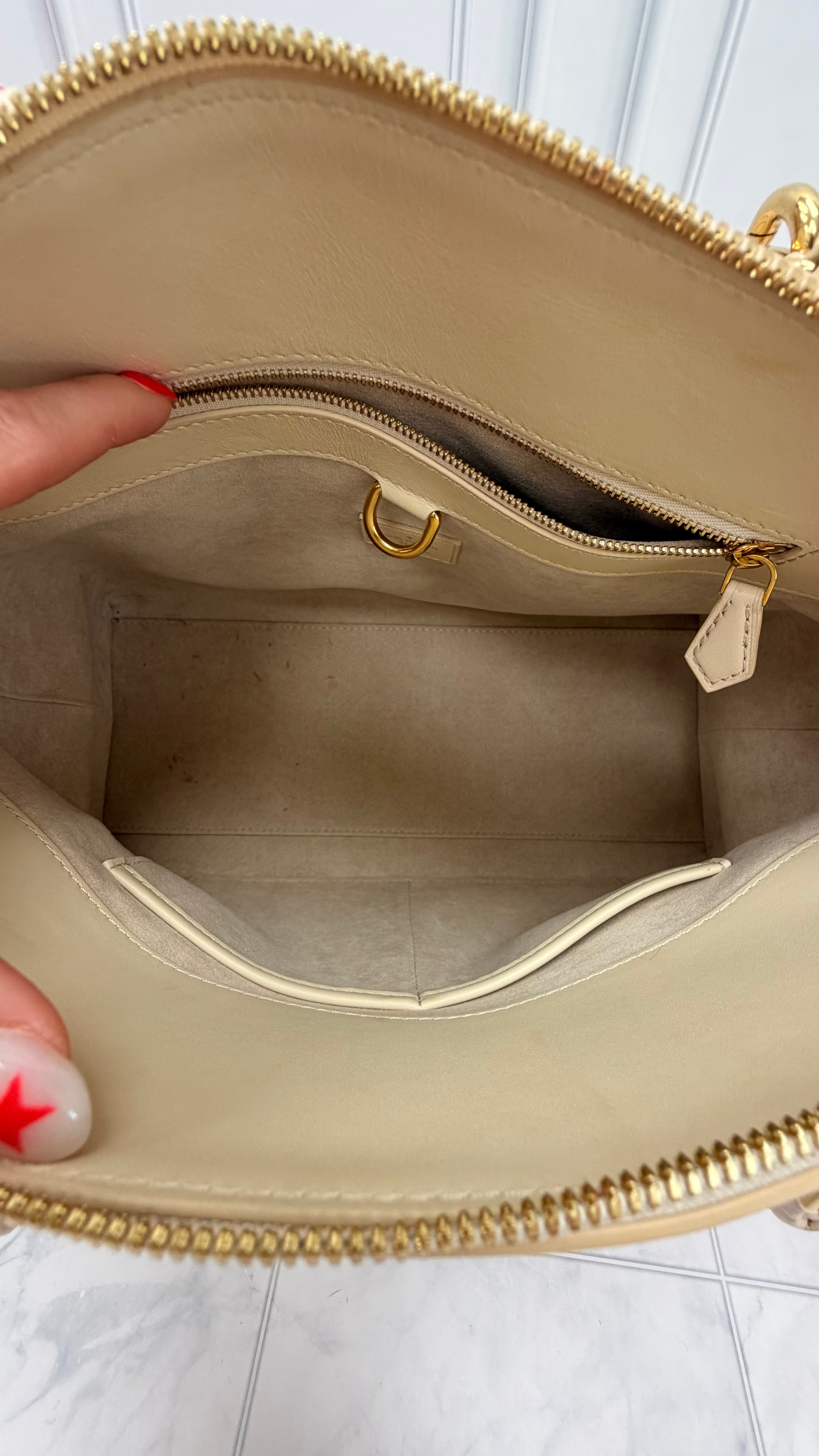*DONS DROP* Louis Vuitton Cream Taurillon Leather Vendome MM Handbag