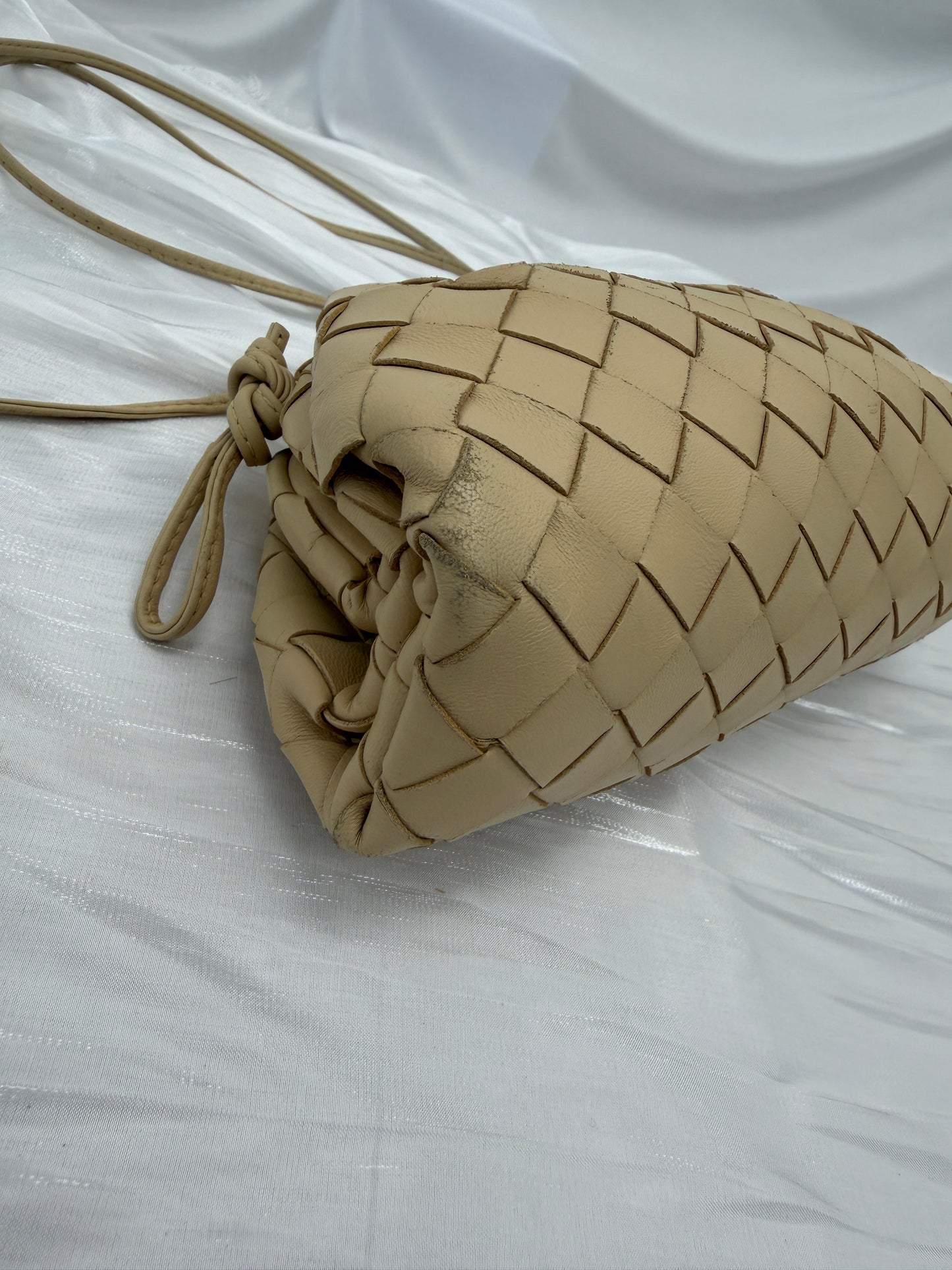 Bottega Veneta Cream Mini Intrecciato Leather Pouch Clutch