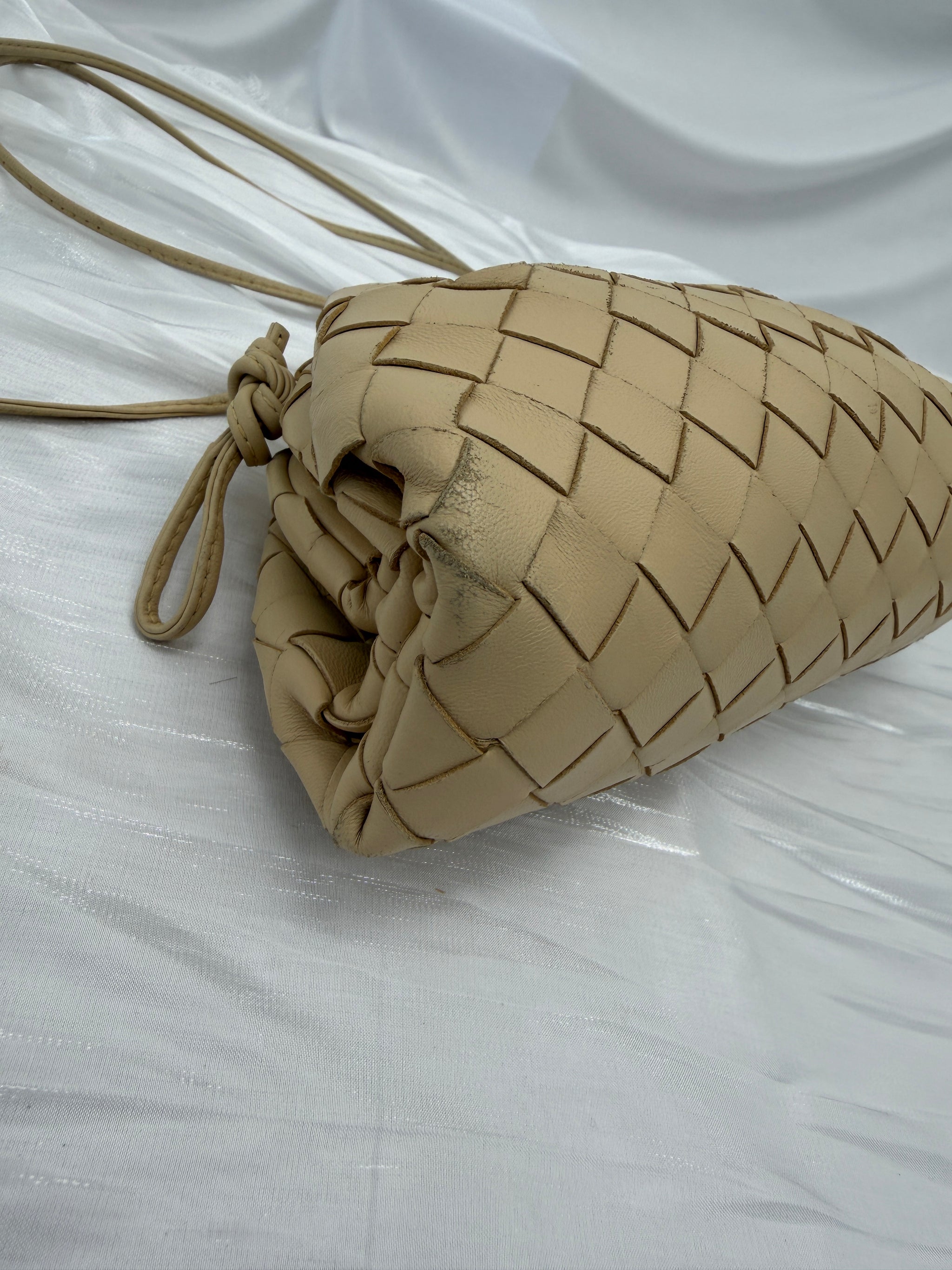 Bottega Veneta Cream Mini Intrecciato Leather Pouch Clutch