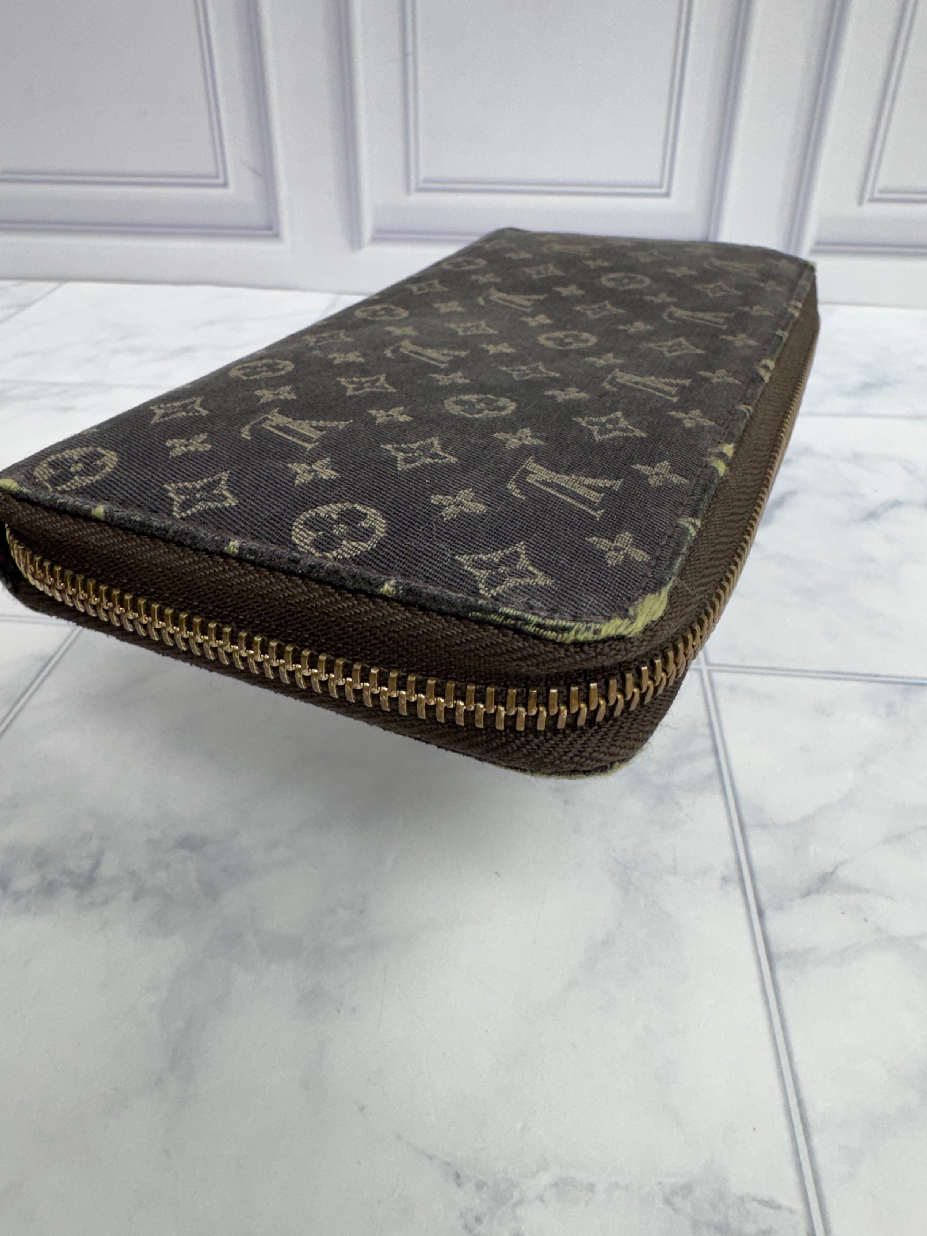Louis Vuitton Brown Mini Lin Canvas Zippy Wallet
