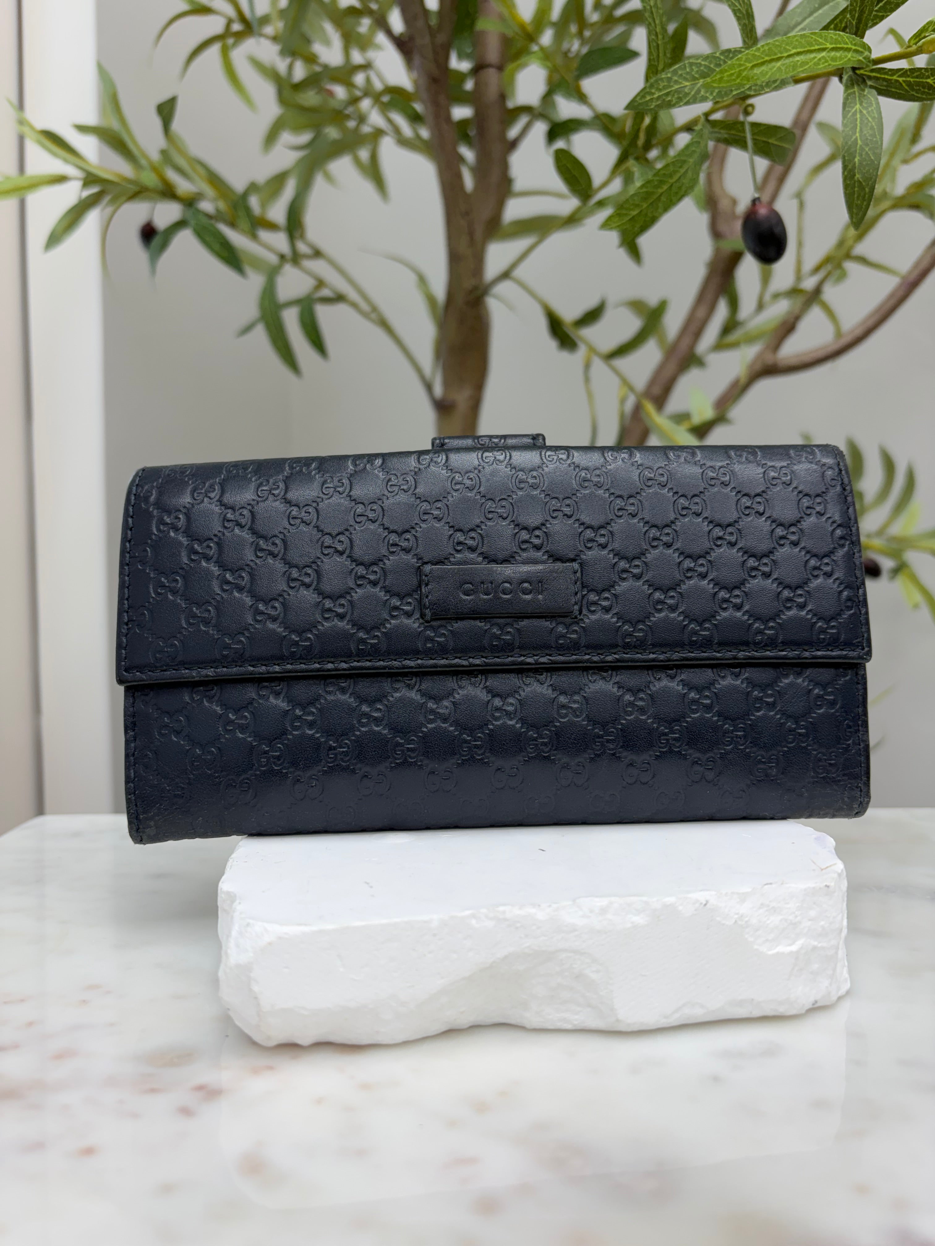 *DONS DROP* Gucci Dark Navy Microguccissima Leather Long Wallet