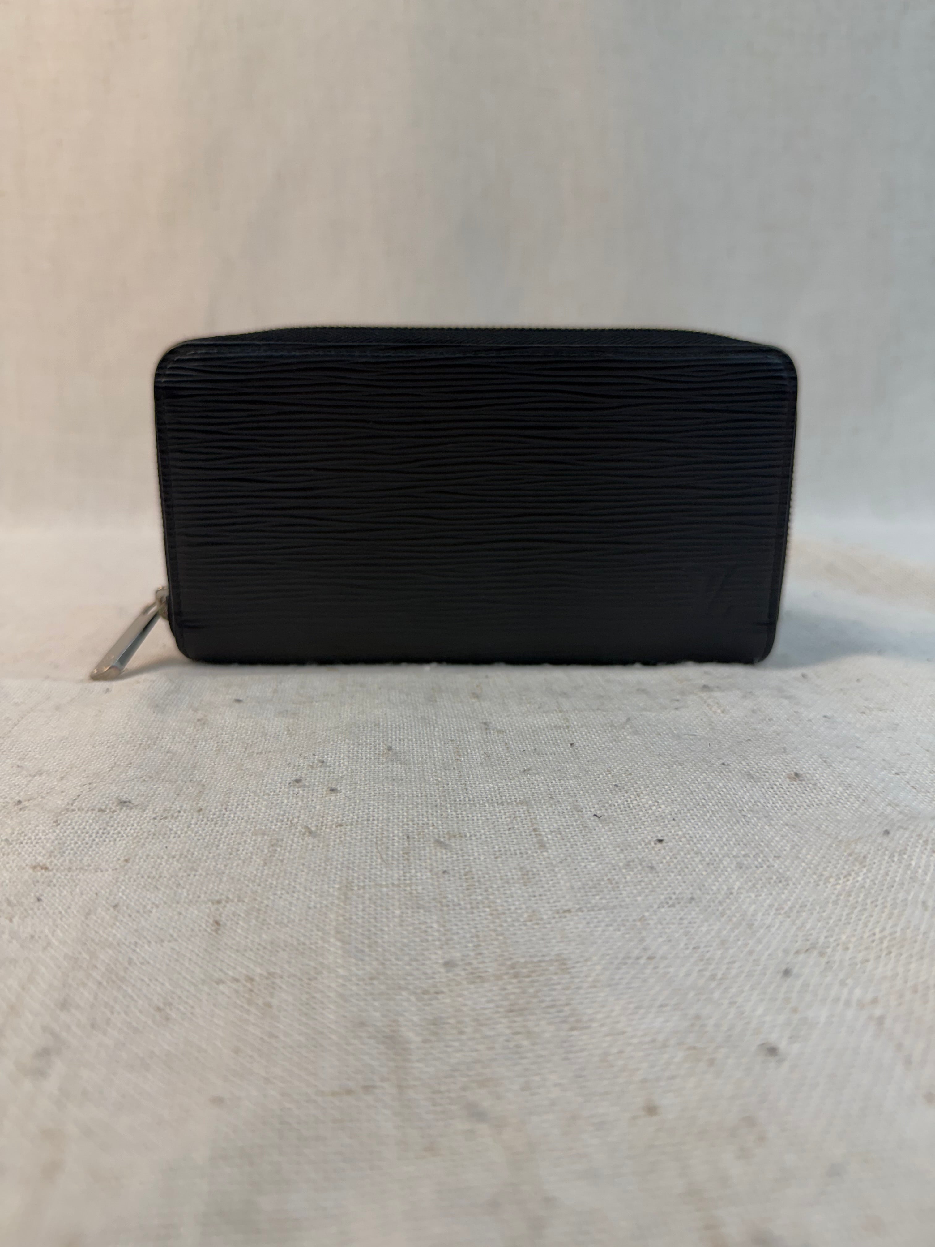 Louis Vuitton Black Epi Zippy Wallet