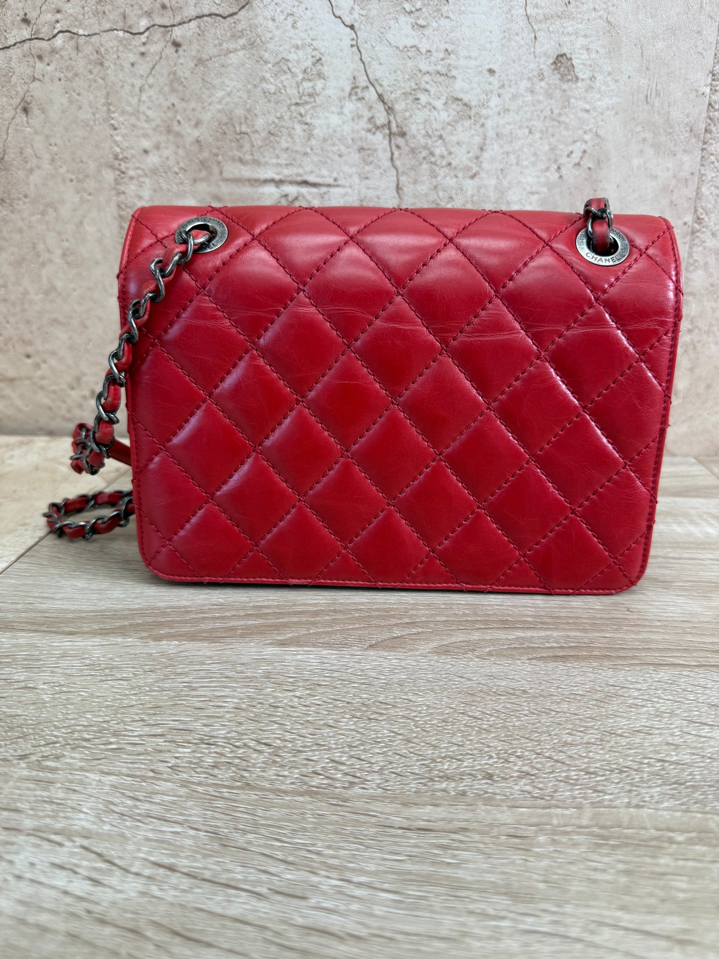 Chanel Red Crumpled Quilted Calfskin Chain Crossbody Bag