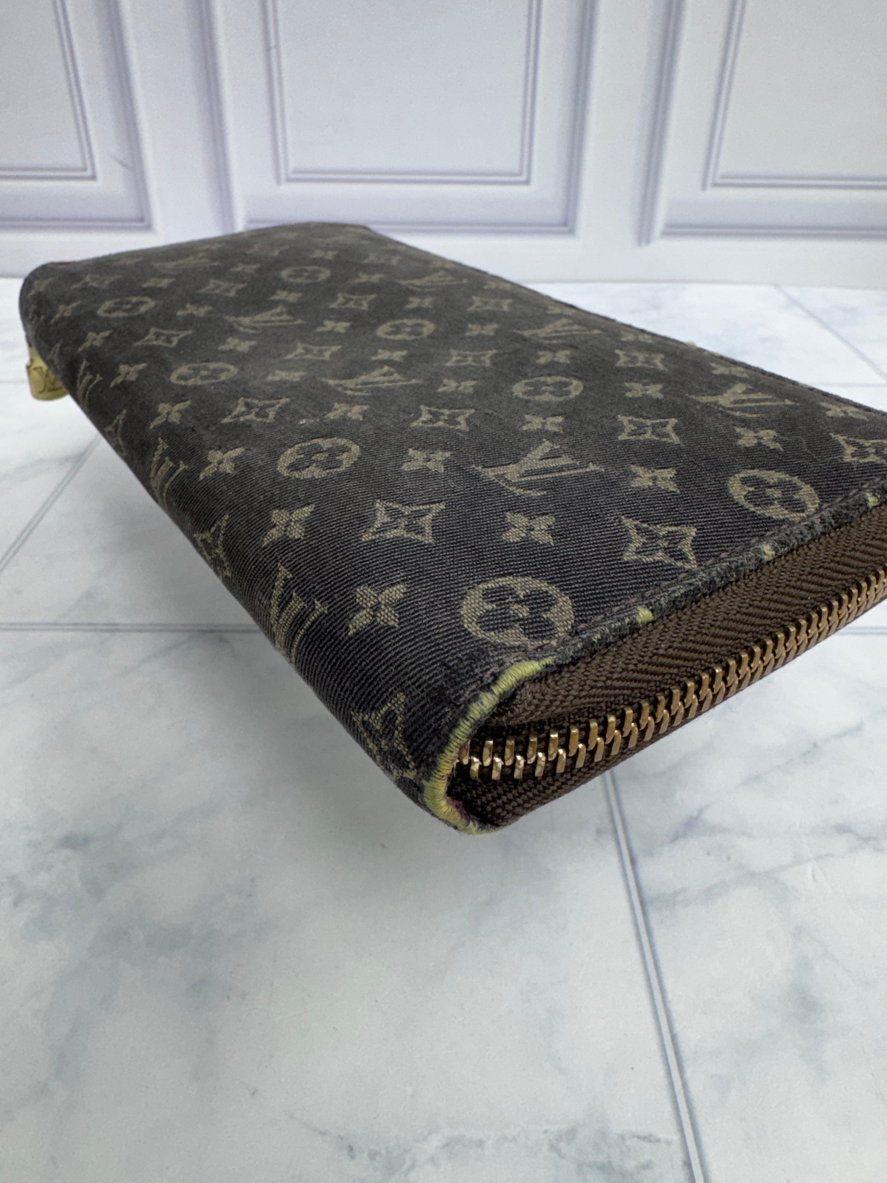 Louis Vuitton Brown Mini Lin Canvas Zippy Wallet