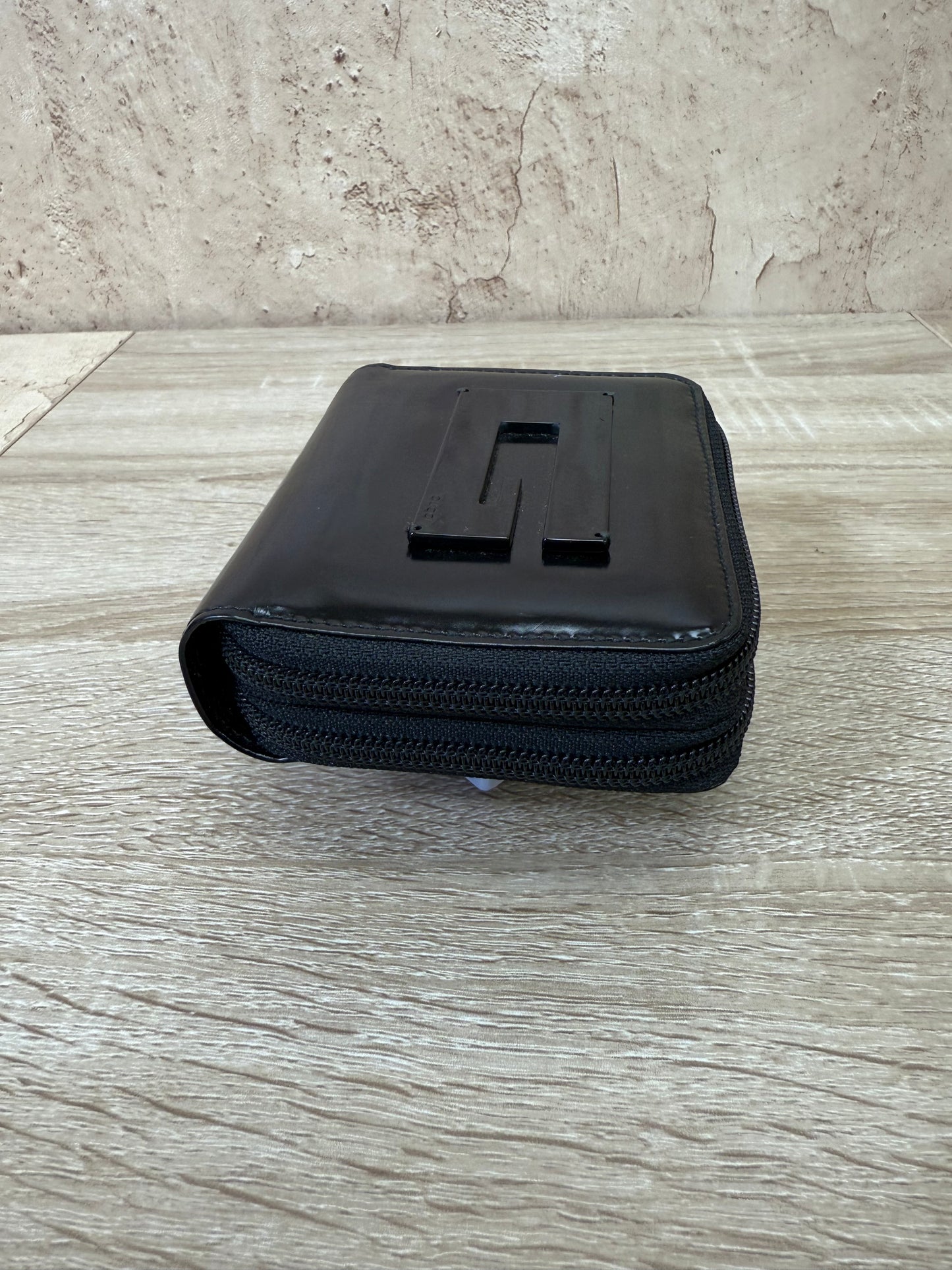 Gucci Black Patent Leather Zippy Compact Wallet