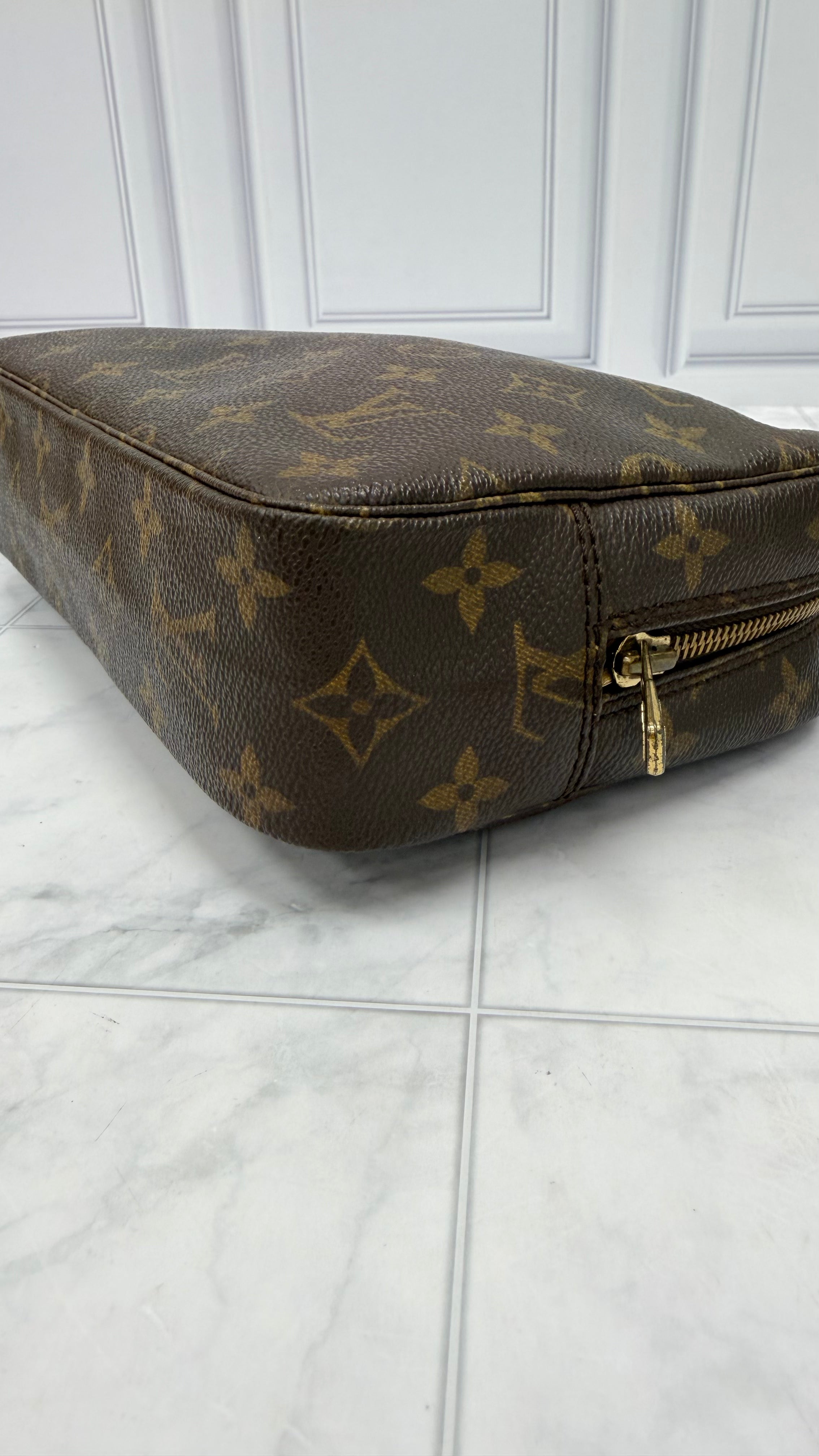 Louis Vuitton Monogram Trousse 23 Pouch