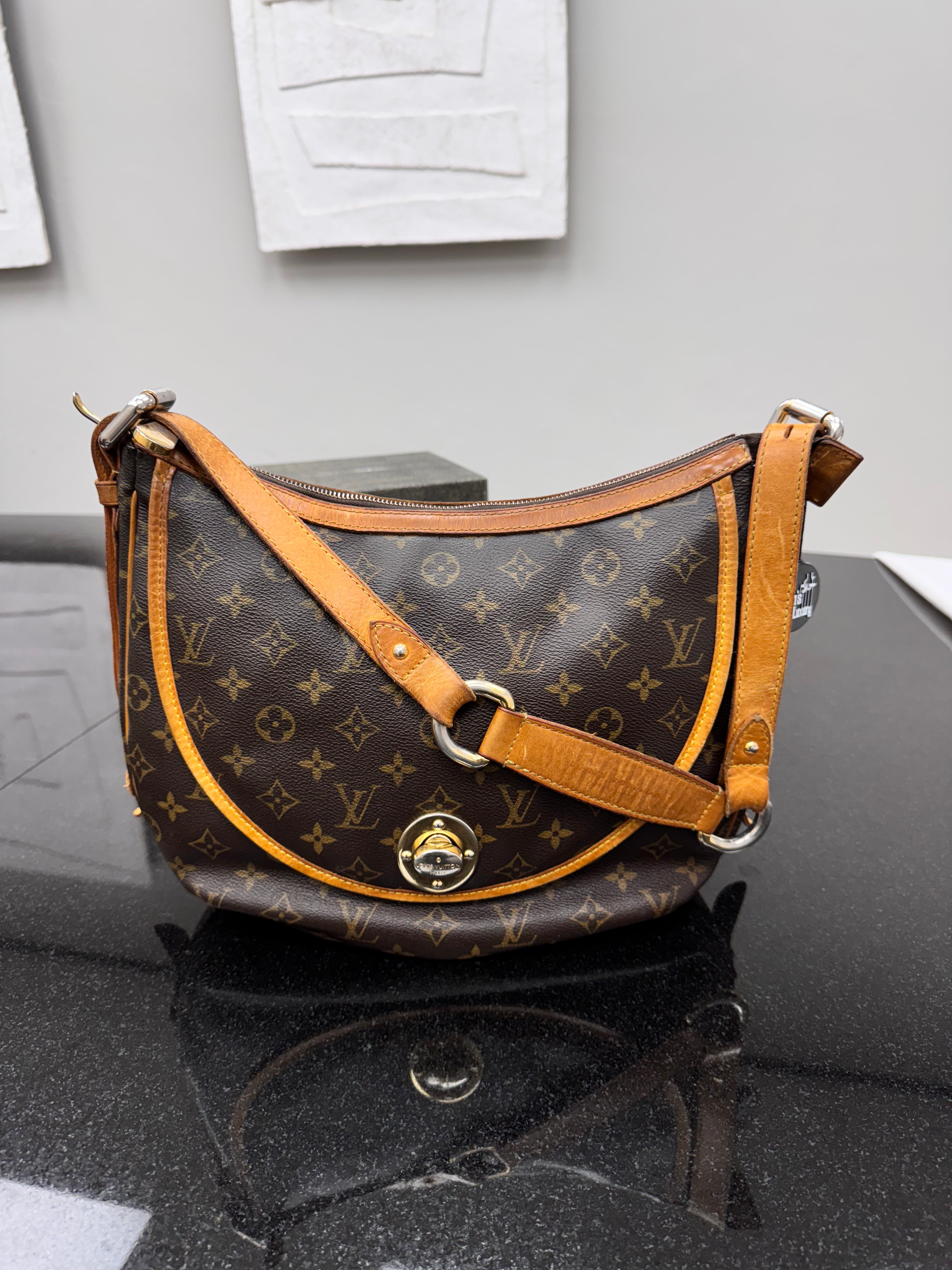 *DONS DROP* Louis Vuitton Monogram Canvas GM Tulum Hobo Bag