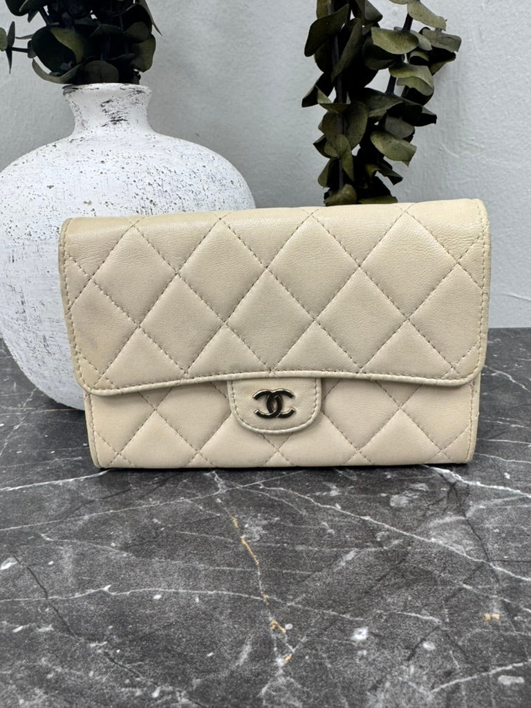 Chanel Light Beige Lambskin Diamond Quilted Compact Wallet