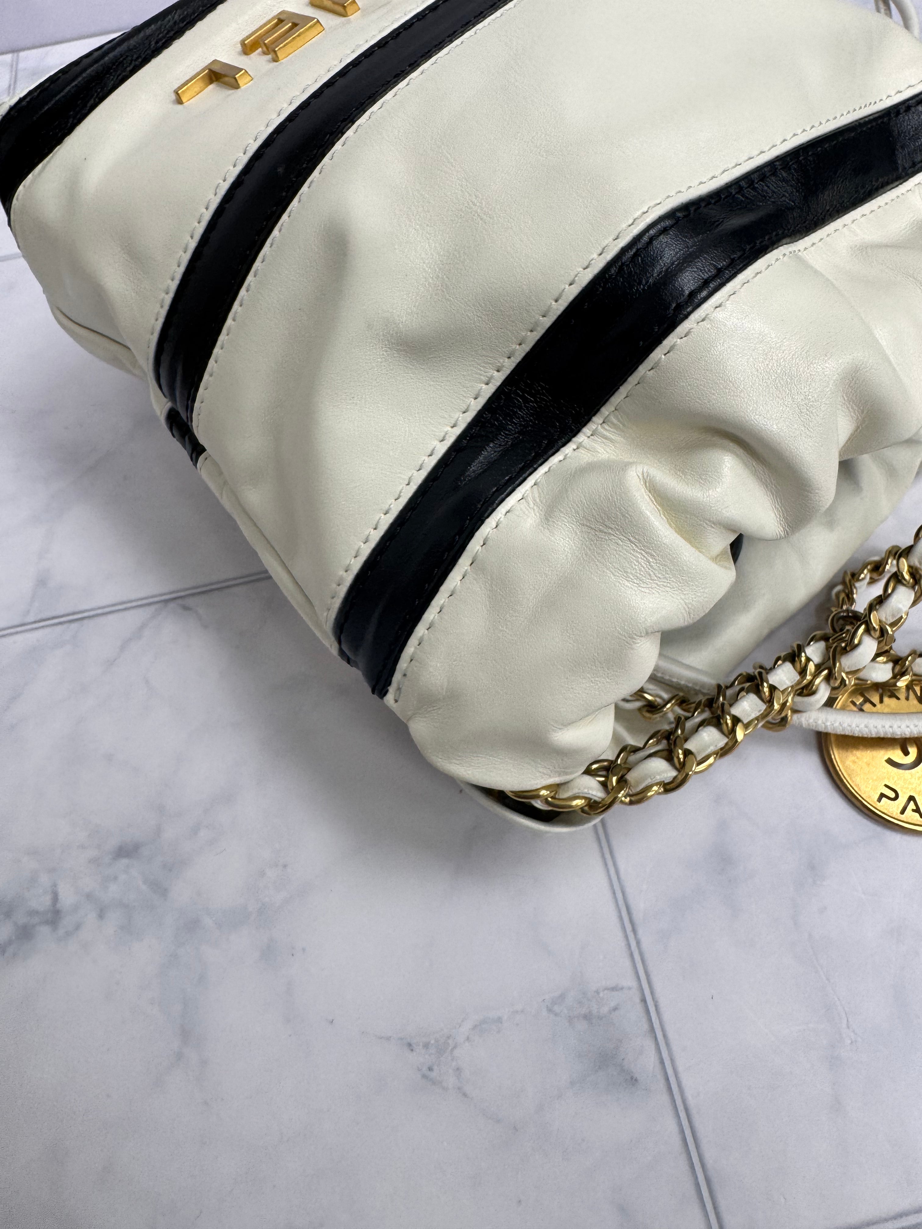 *DONS DROP* Chanel White & Black Shiny Calfskin Mini Chanel 22 Bag