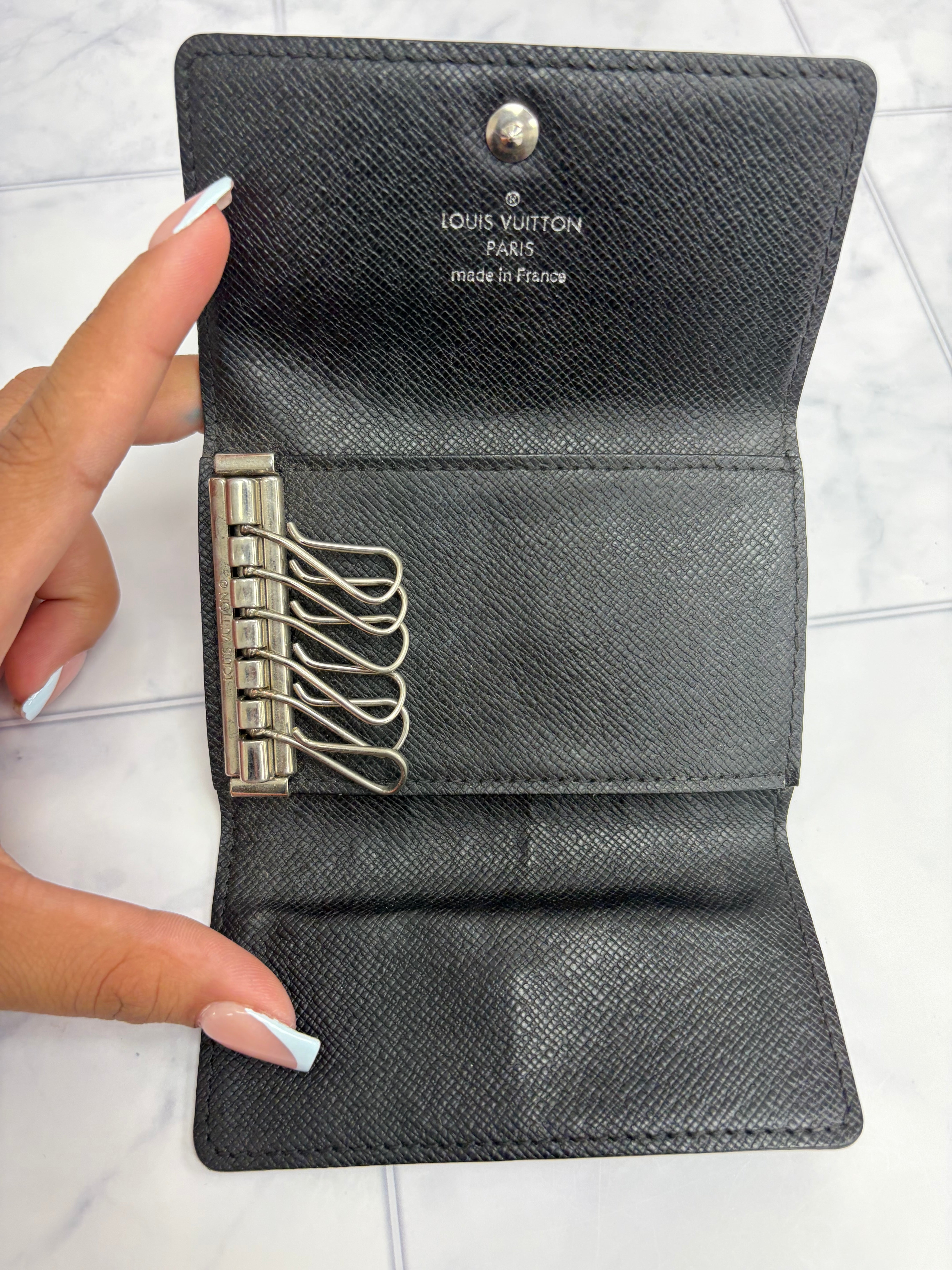Louis Vuitton Damier Graphite 6 Ring Key Case