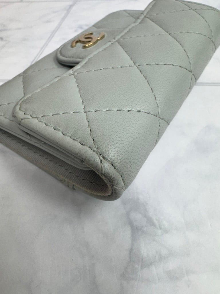 Chanel Grey Diamond Quilted Leather 4 Key Holder
