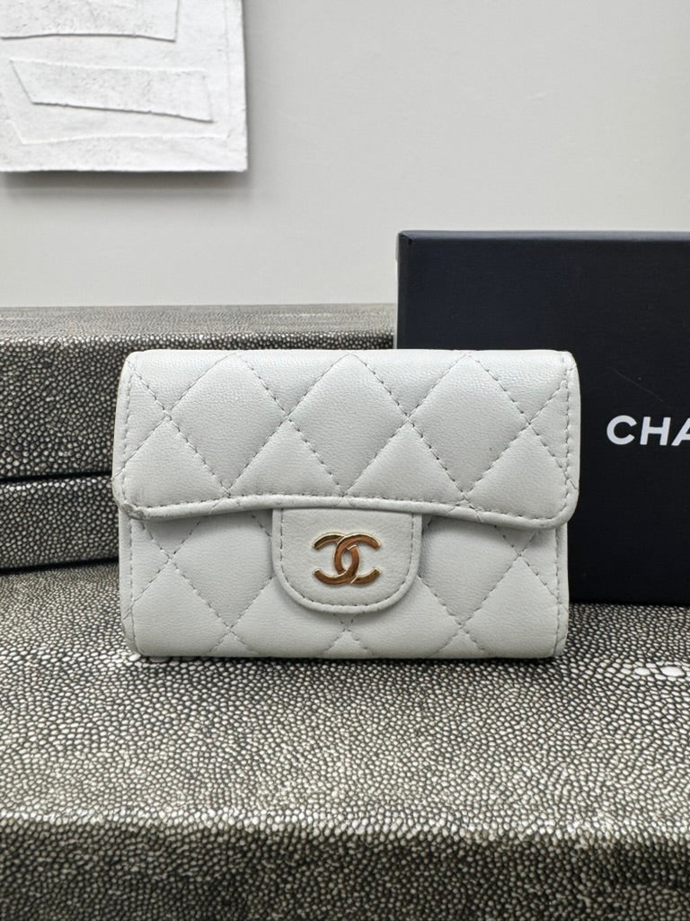 Chanel Grey Diamond Quilted Leather 4 Key Holder