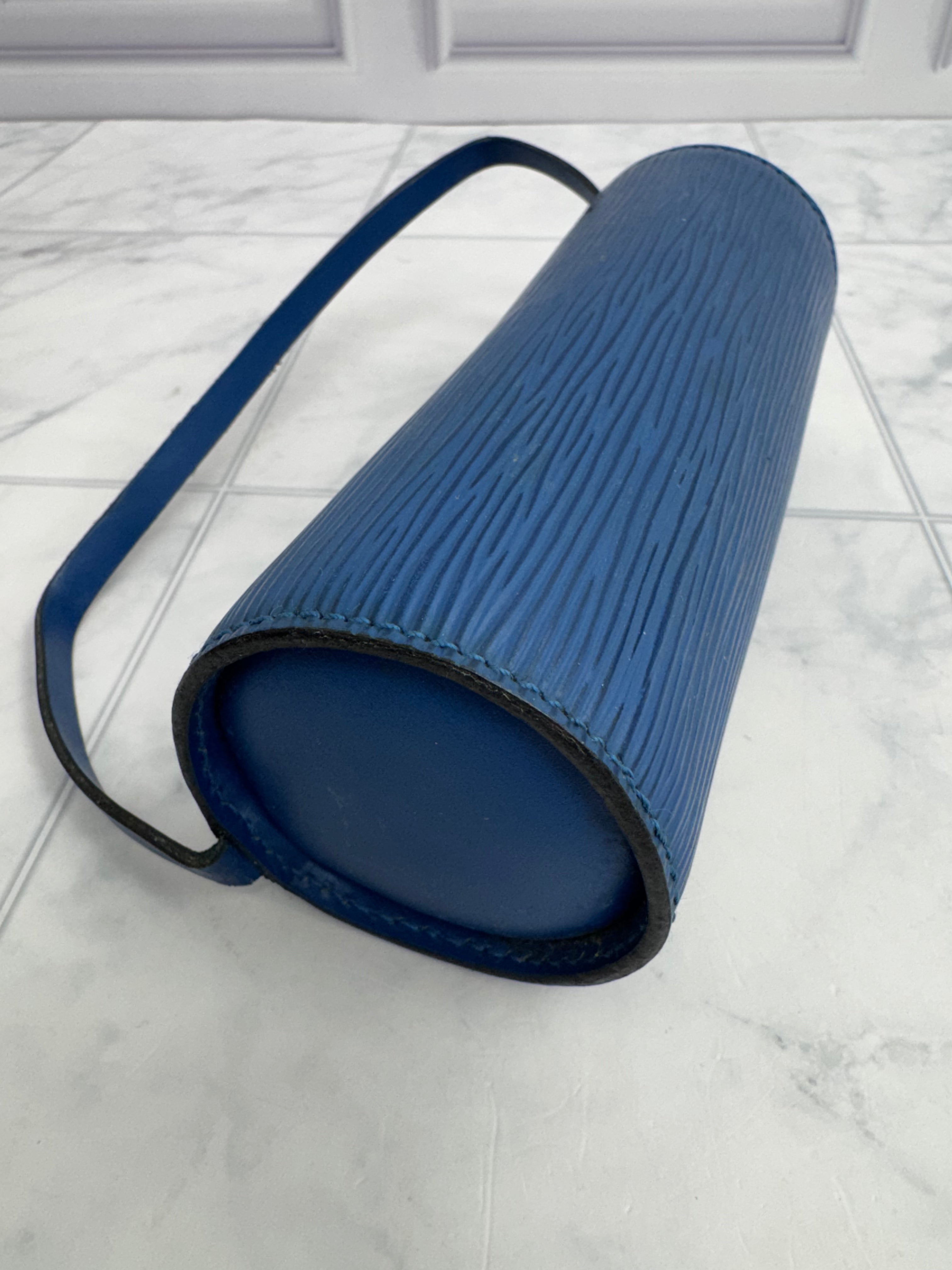Louis Vuitton Blue Epi Leather Papillon Pochette