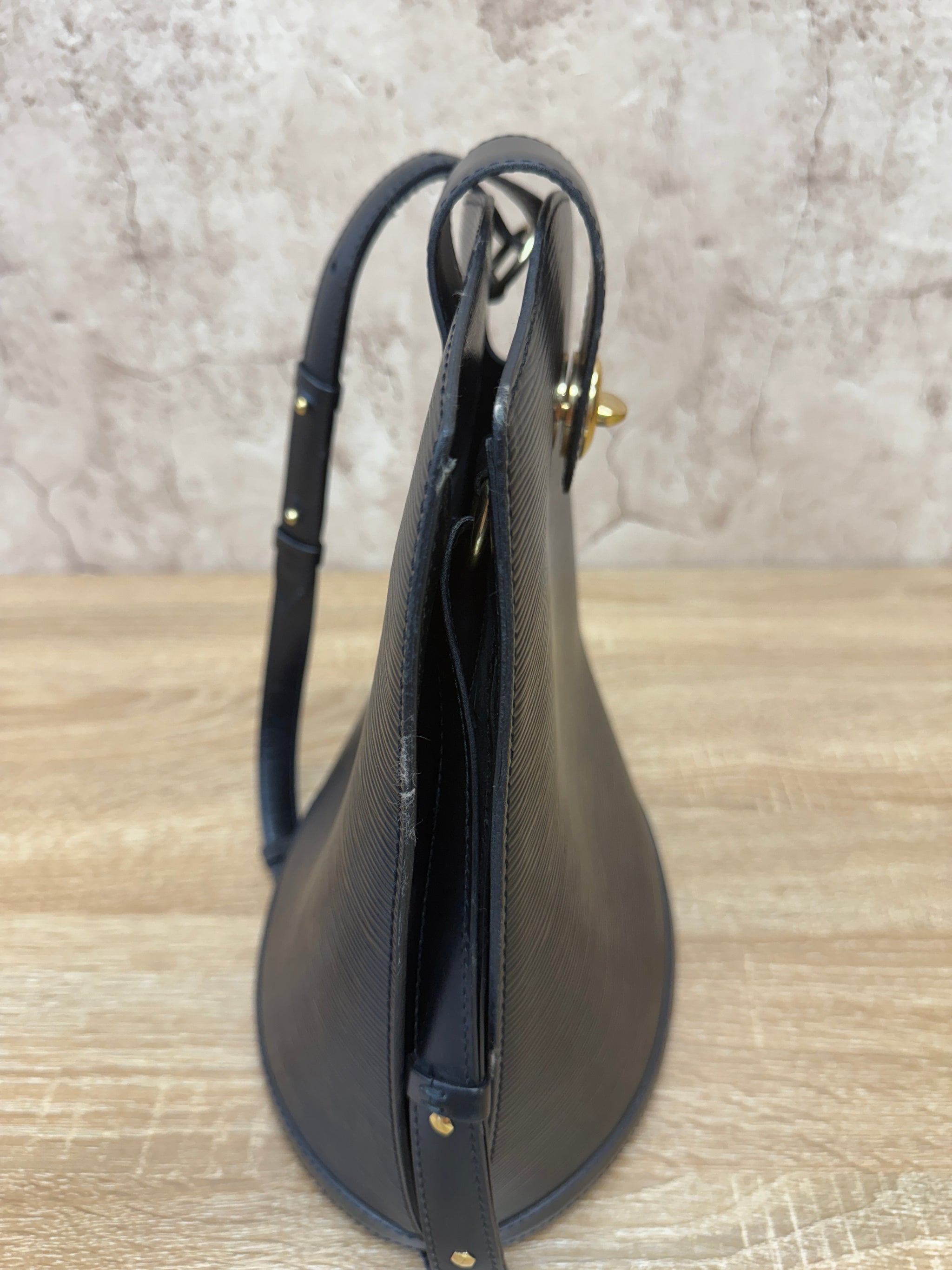 Louis Vuitton Black Epi Cluny Shoulder Bag