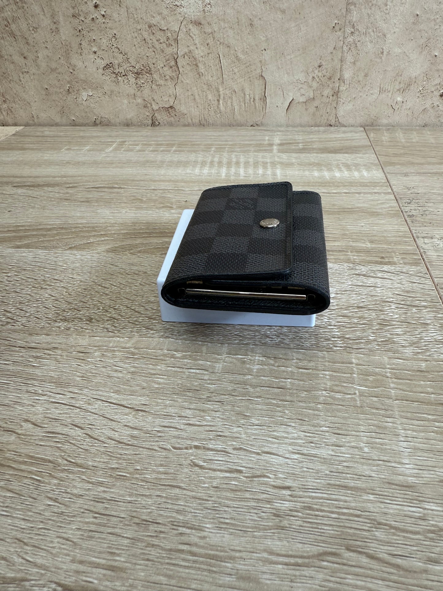 Louis Vuitton Damier Graphite 6 Ring Key Holder