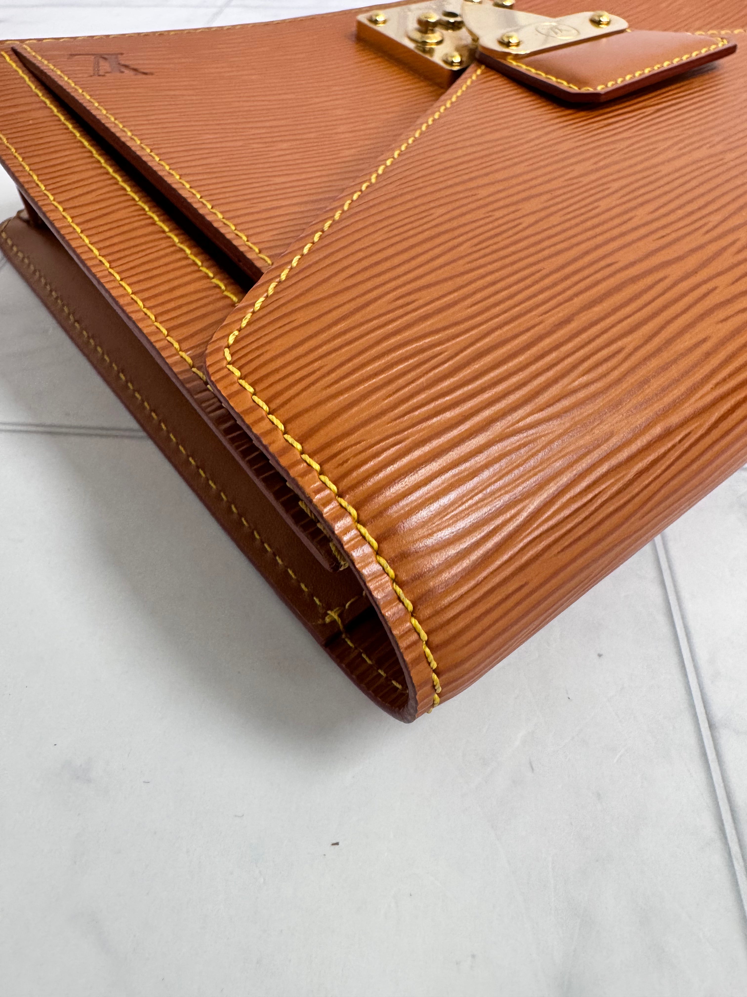 Louis Vuitton Tan Epi Sellier Dragonne Clutch